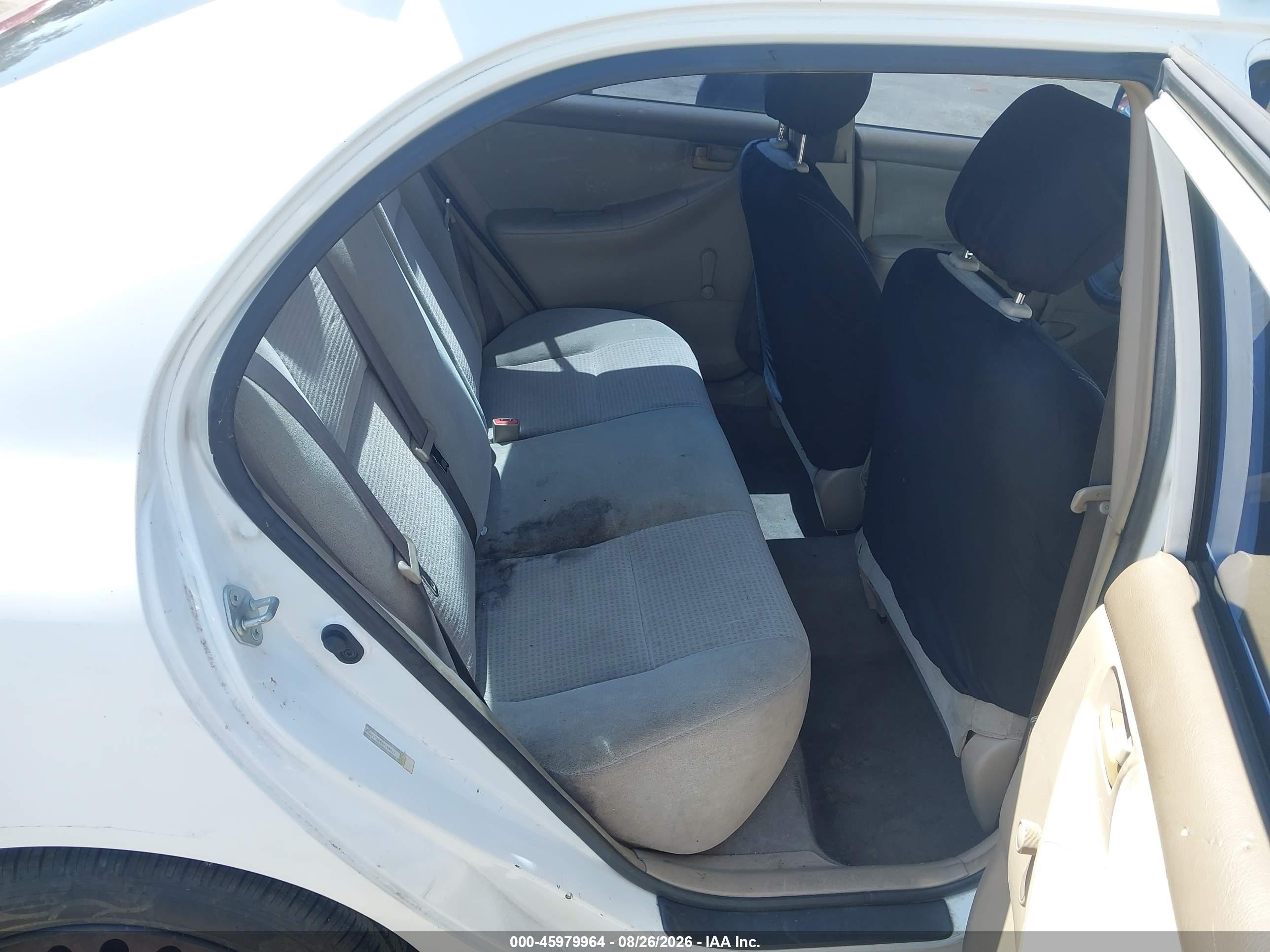 2005 Toyota Corolla Ce White vin: JTDBR32E052057092