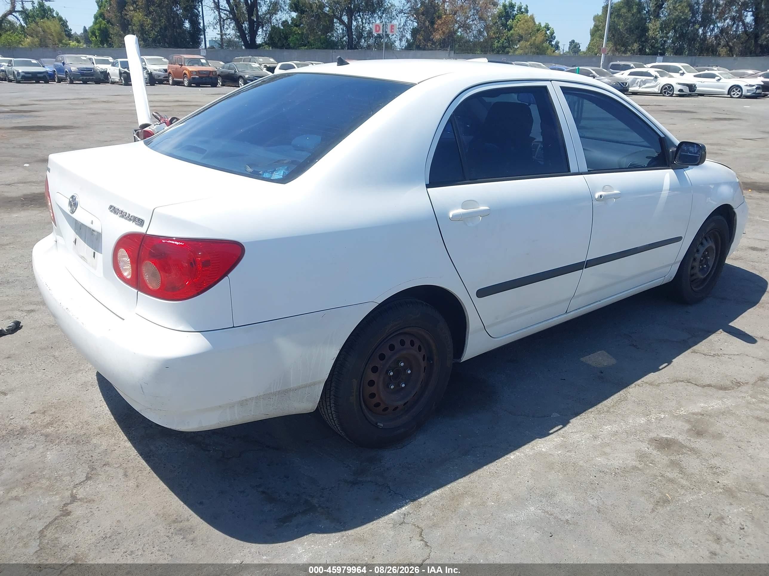 2005 Toyota Corolla Ce White vin: JTDBR32E052057092
