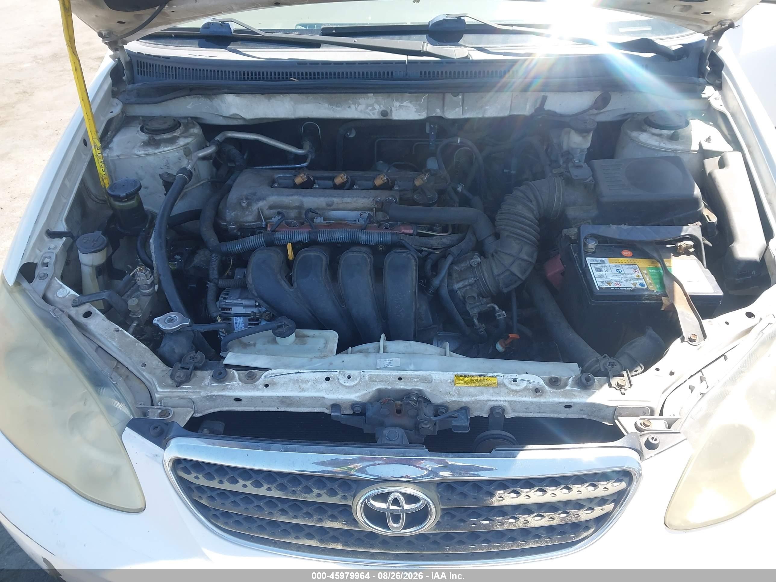 2005 Toyota Corolla Ce White vin: JTDBR32E052057092