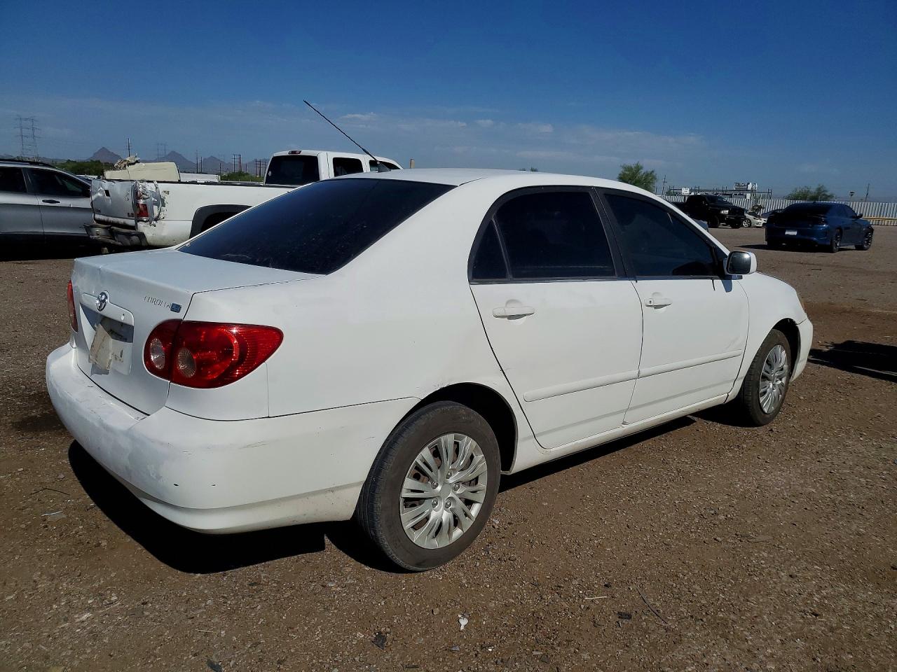 2005 Toyota Corolla Ce White vin: JTDBR32E052064477