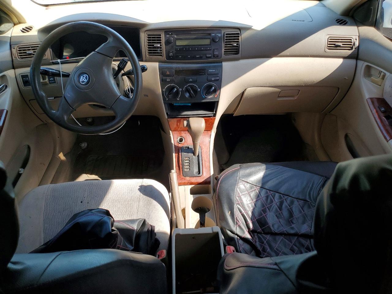 2005 Toyota Corolla Ce White vin: JTDBR32E052064477