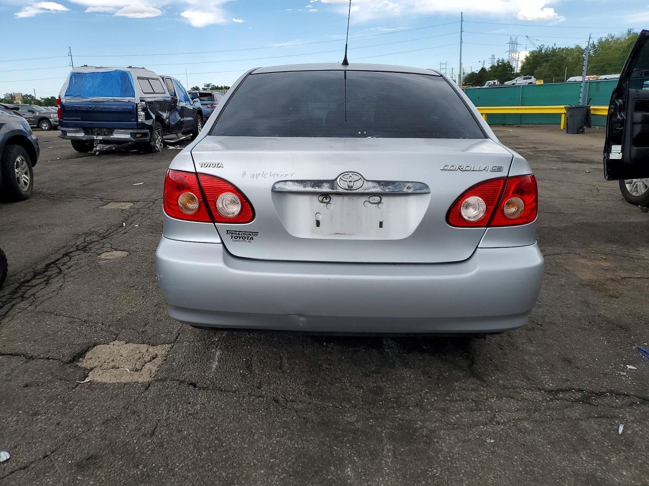 2006 Toyota Corolla Ce Silver vin: JTDBR32E060071958