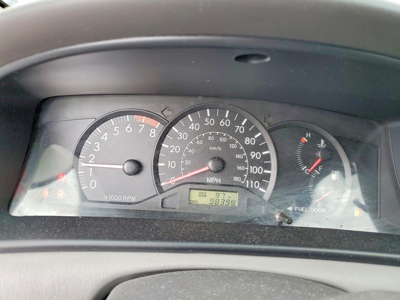 2006 Toyota Corolla Ce Silver vin: JTDBR32E060071958