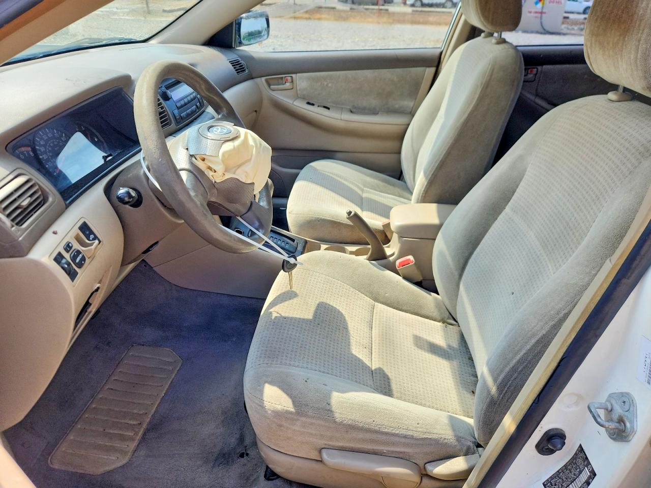 2007 Toyota Corolla Ce White vin: JTDBR32E070106127