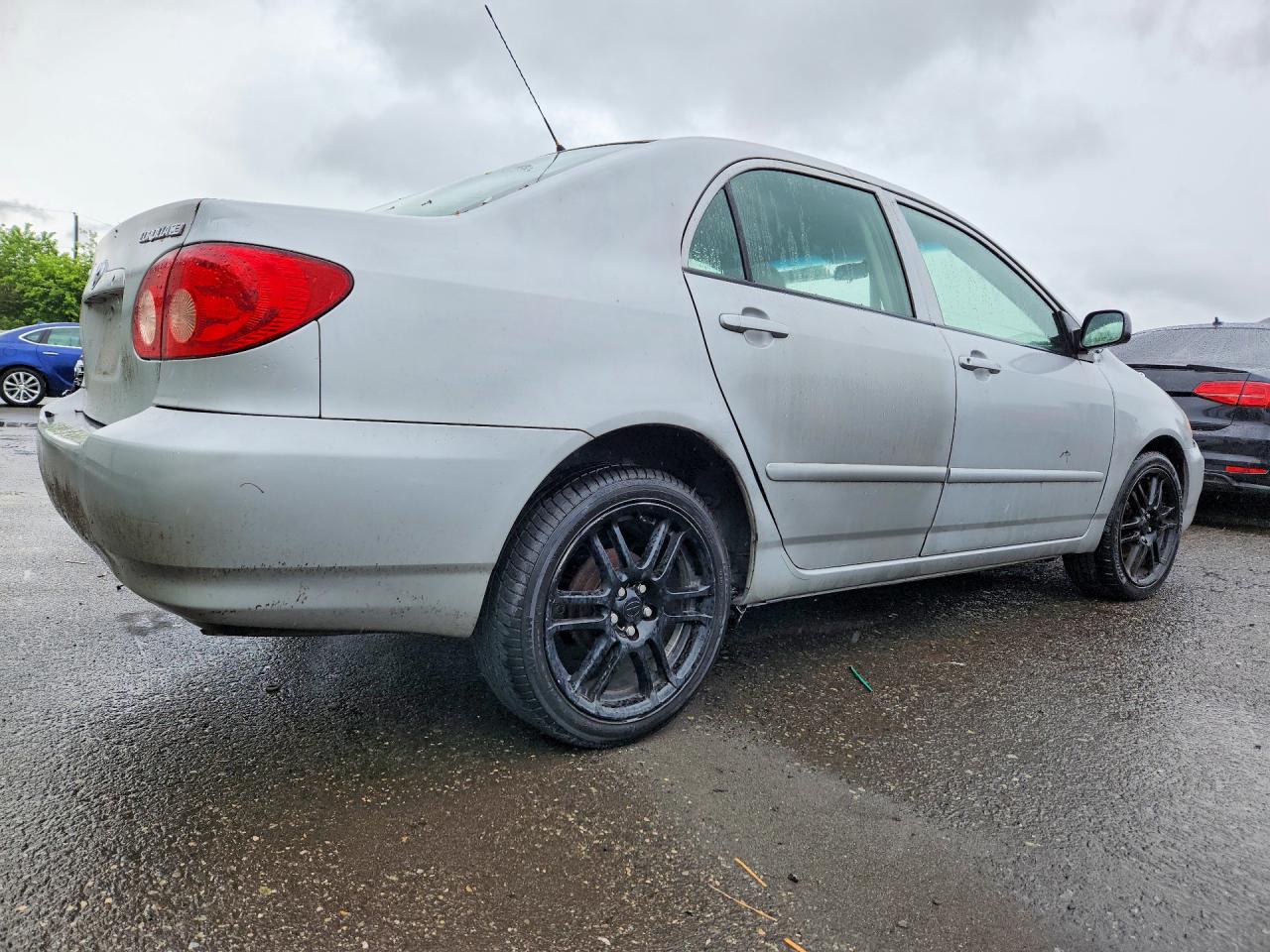 2007 Toyota Corolla Ce Silver vin: JTDBR32E070112039