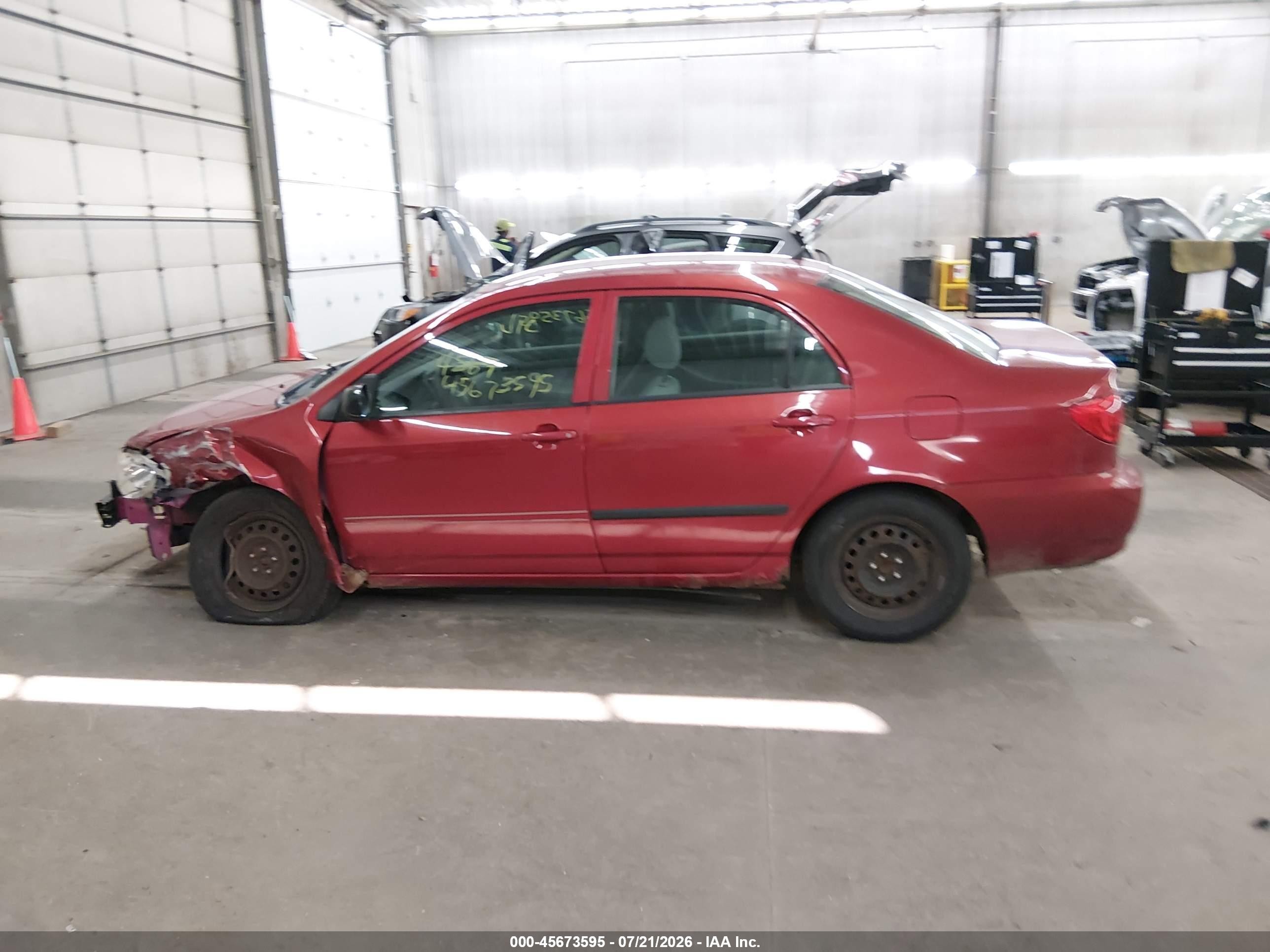 2007 Toyota Corolla Ce Red vin: JTDBR32E070120240