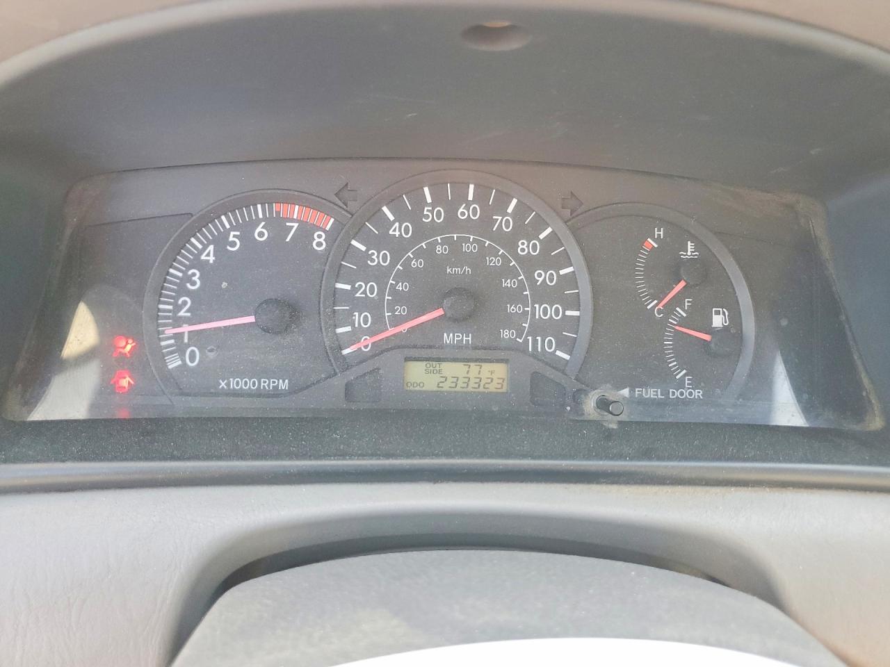2003 Toyota Corolla Ce Silver vin: JTDBR32E130008623