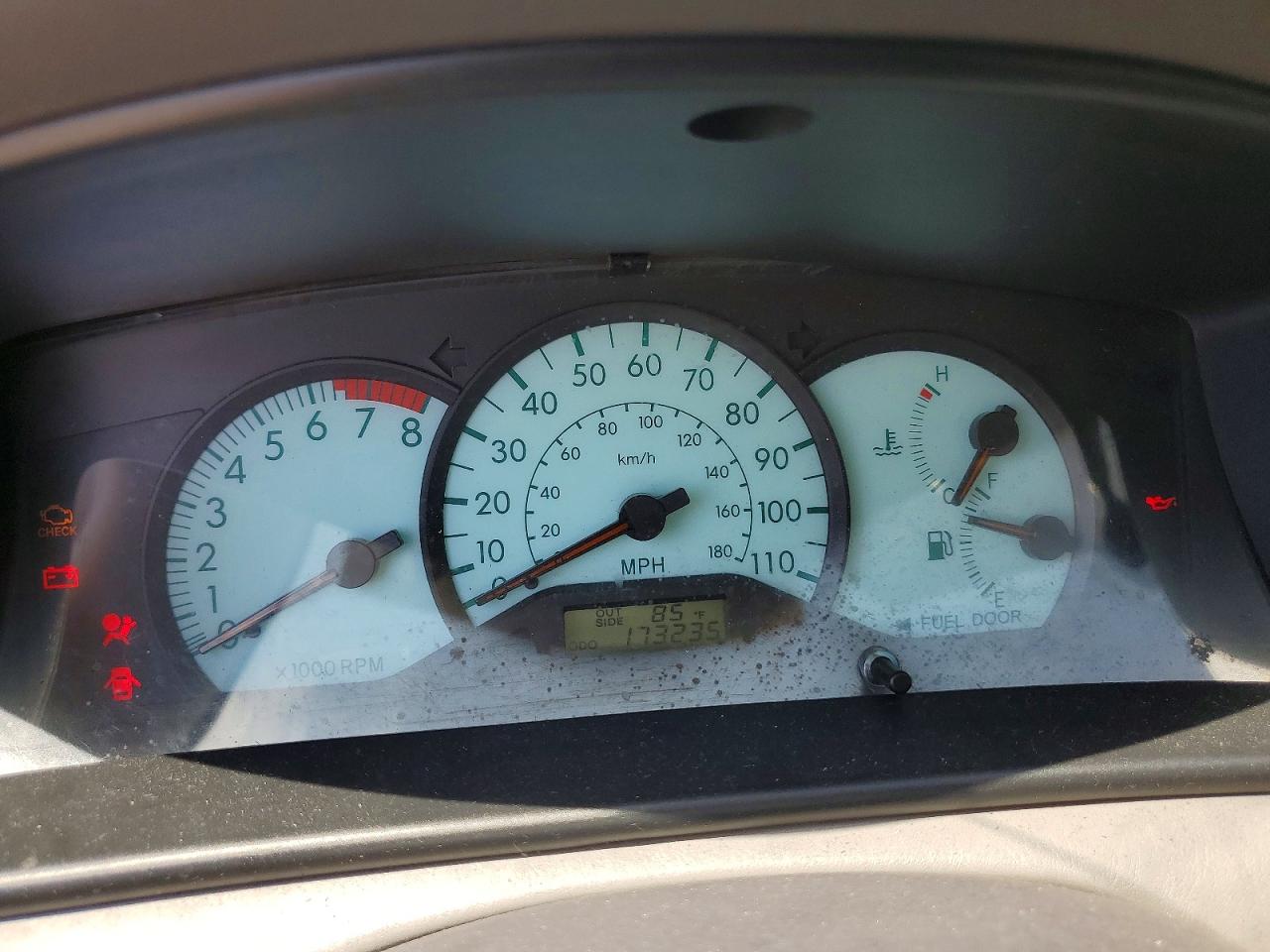 2003 Toyota Corolla Le Silver vin: JTDBR32E130034574