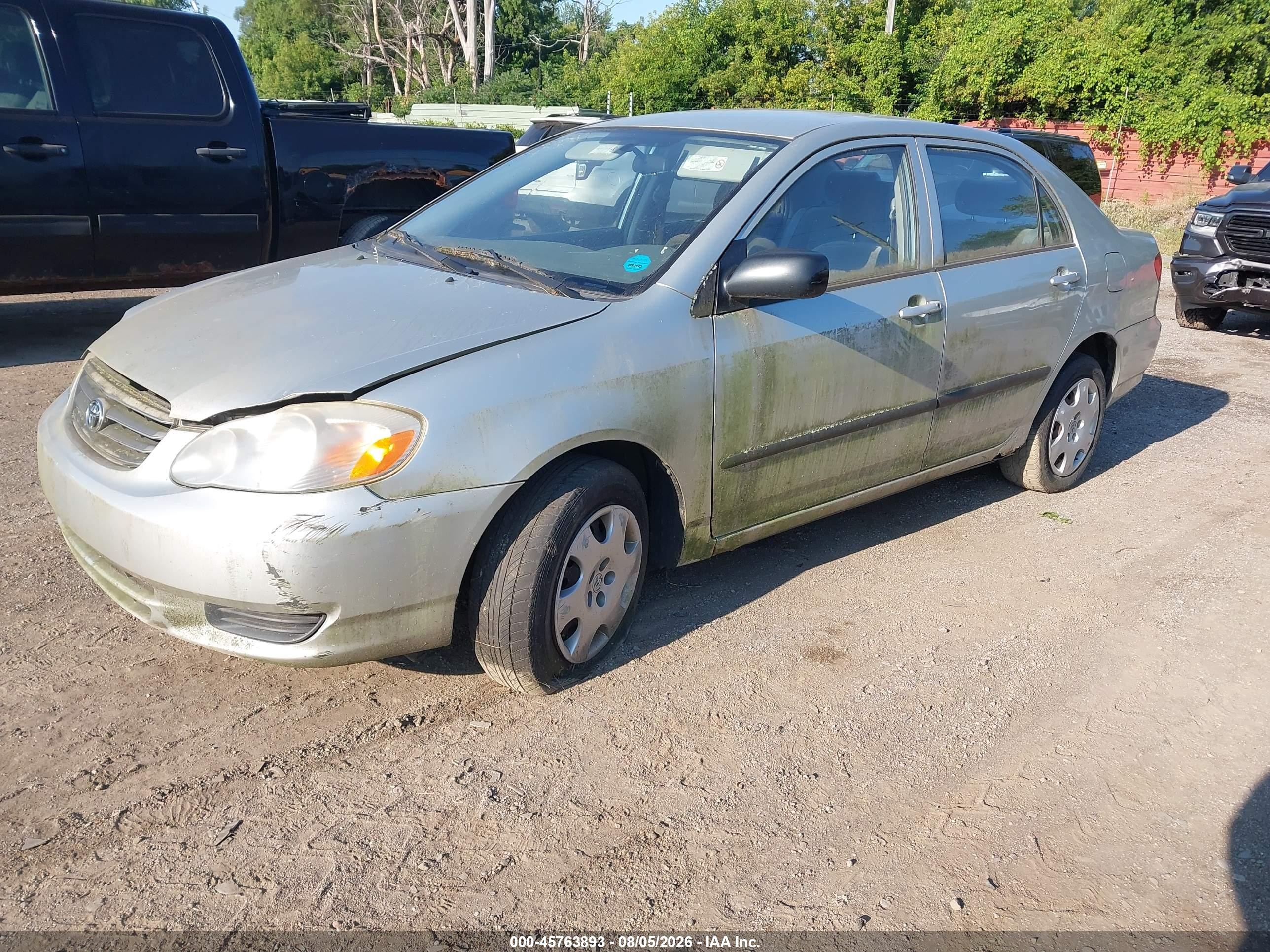 2004 Toyota Corolla Ce Silver vin: JTDBR32E142033477