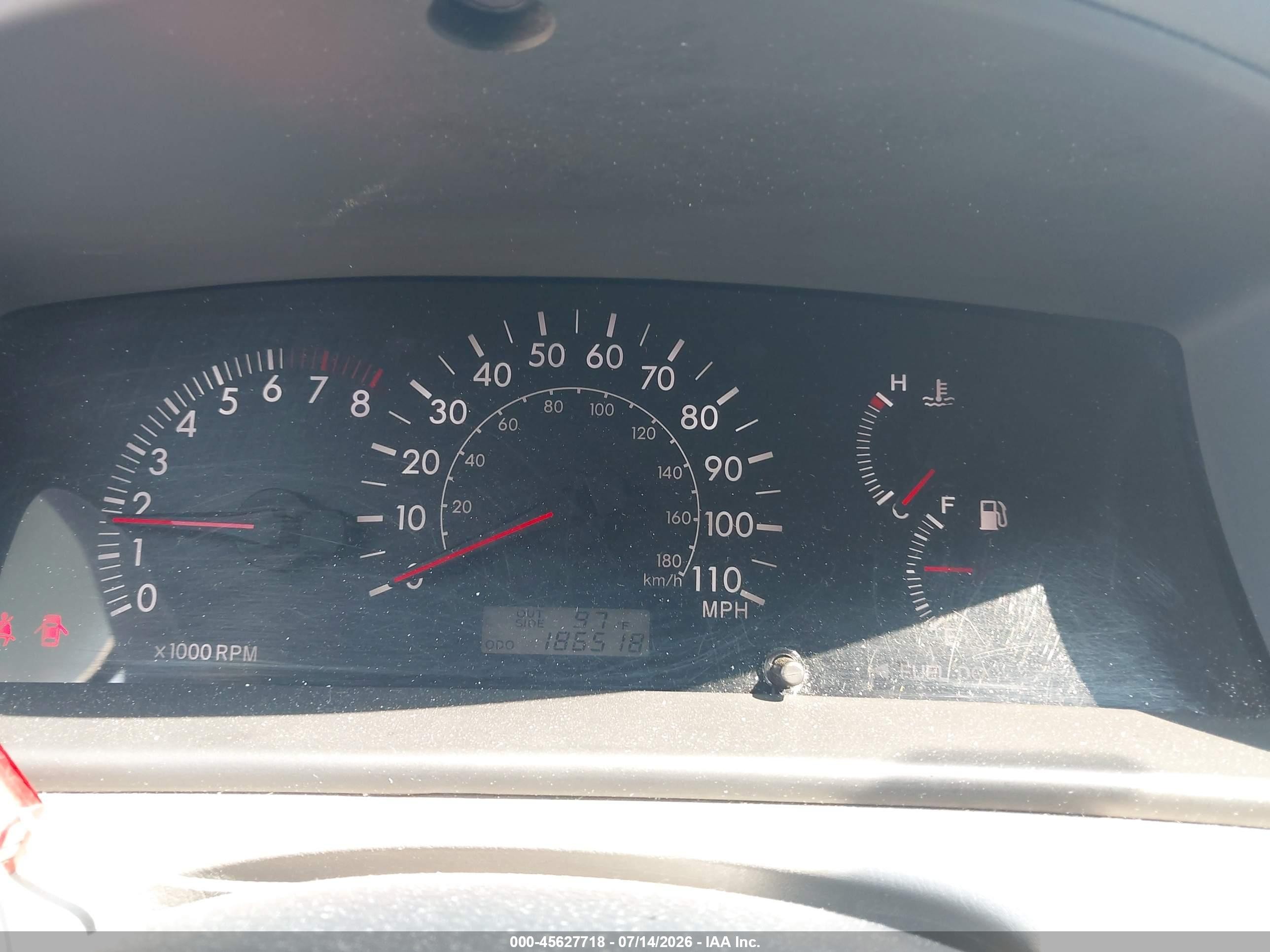 2005 Toyota Corolla Le Silver vin: JTDBR32E152055335