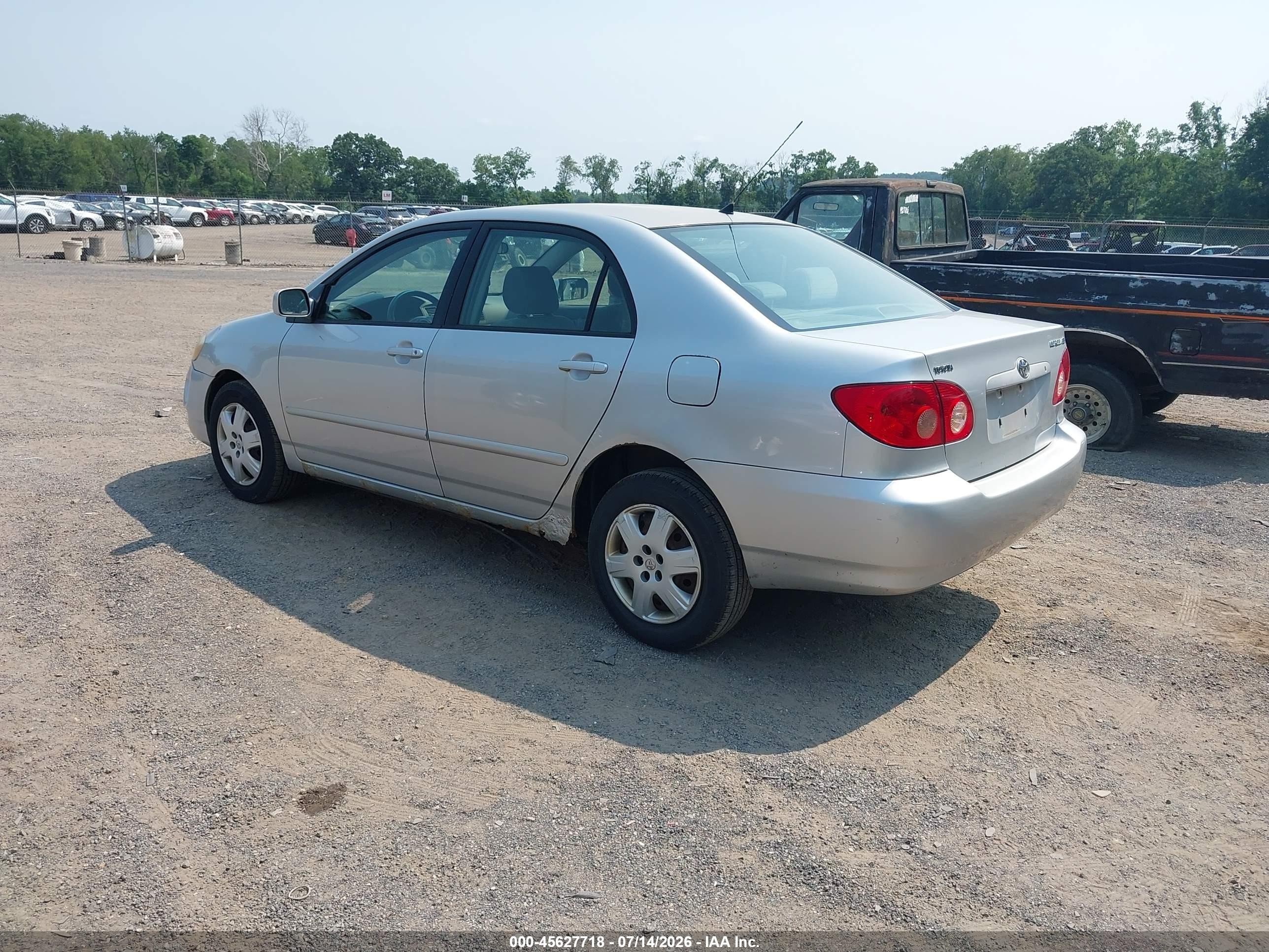 2005 Toyota Corolla Le Silver vin: JTDBR32E152055335