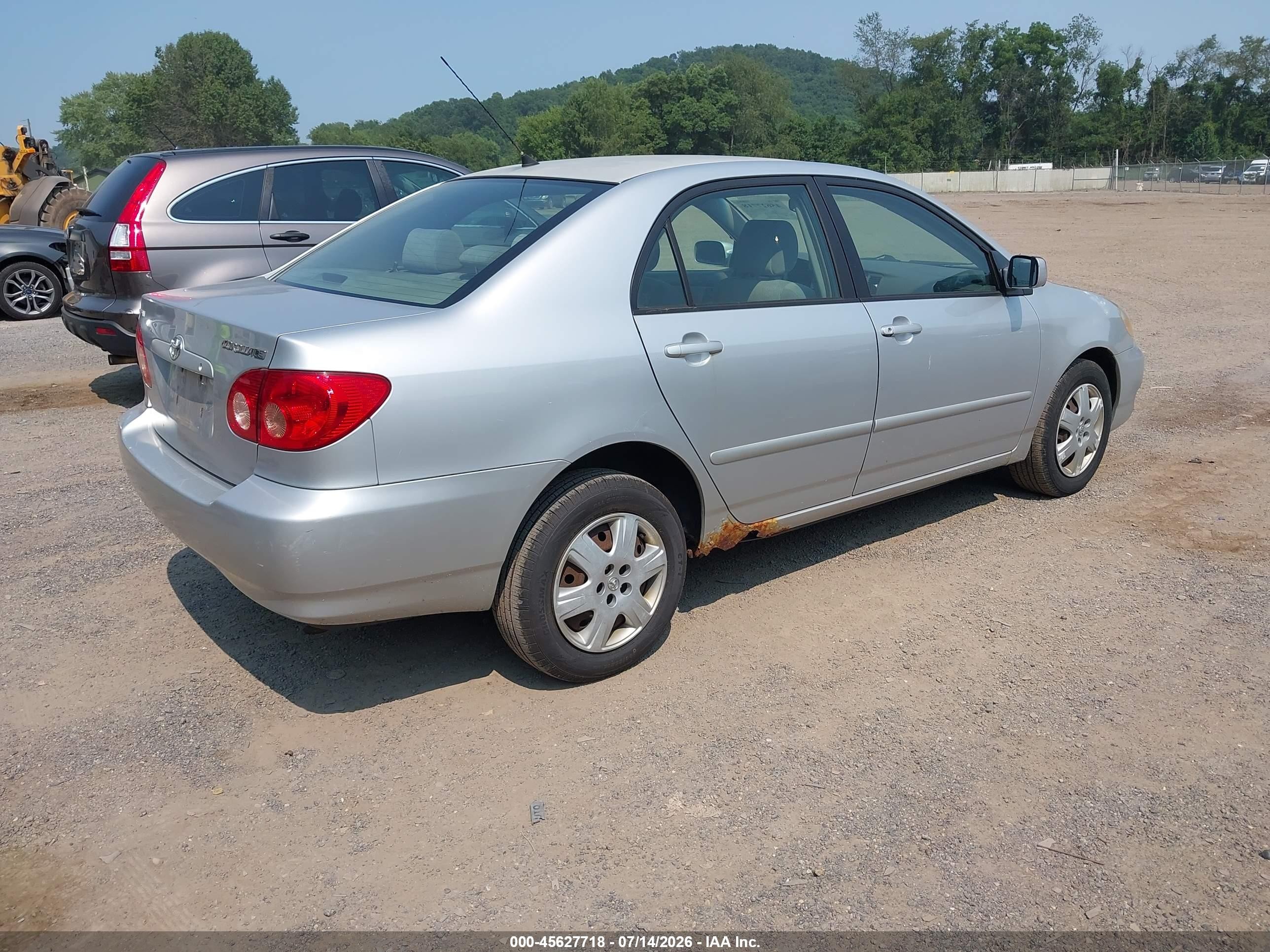 2005 Toyota Corolla Le Silver vin: JTDBR32E152055335