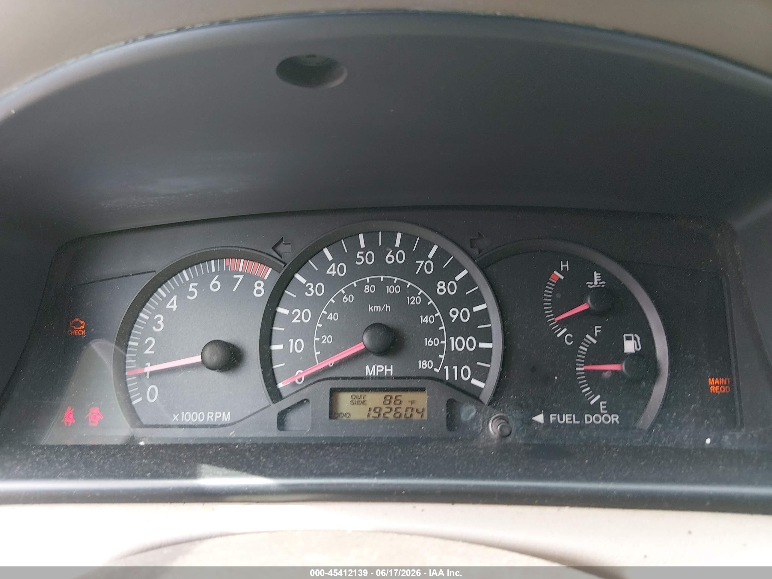 2005 Toyota Corolla Ce Red vin: JTDBR32E152059899