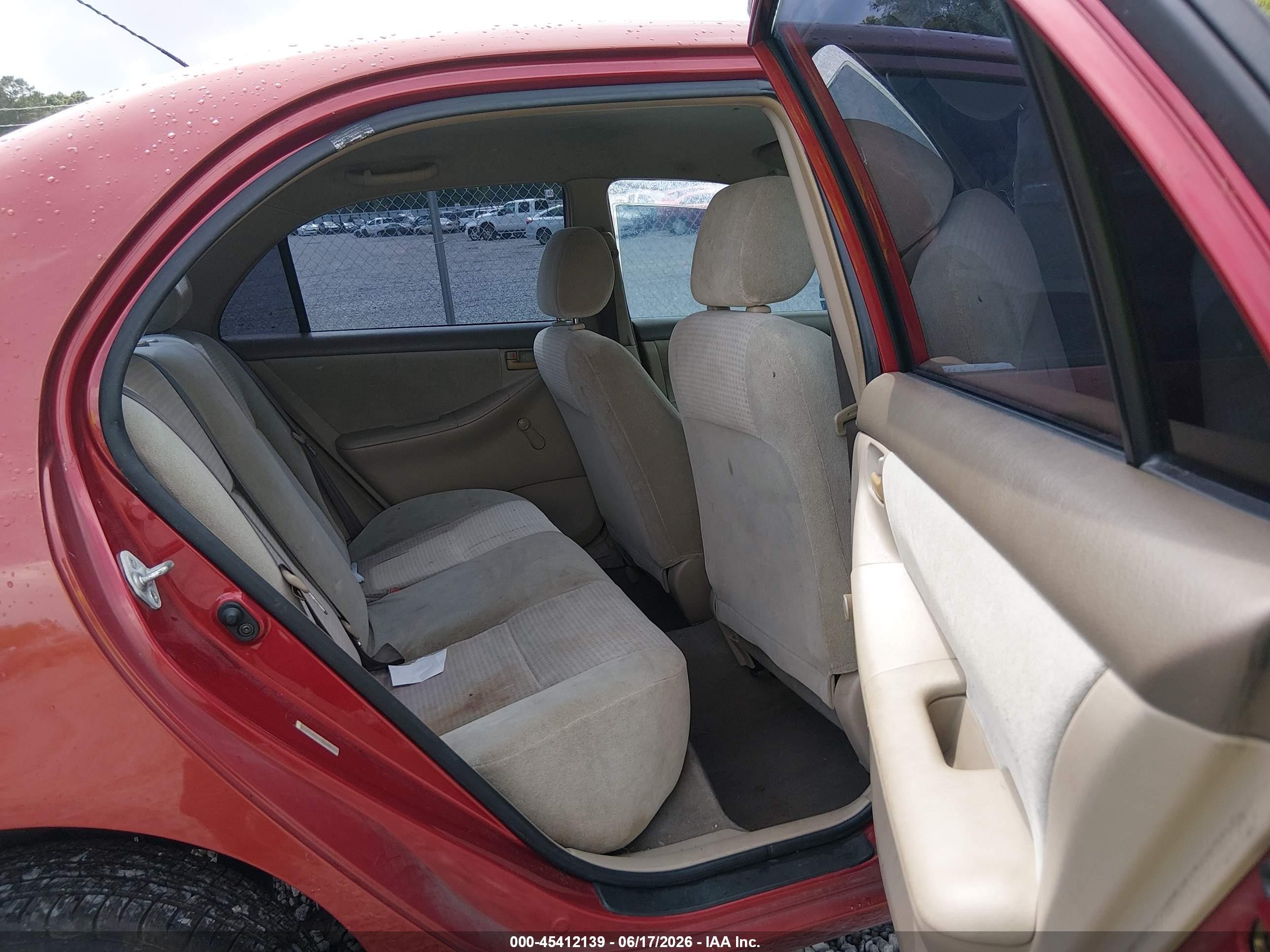 2005 Toyota Corolla Ce Red vin: JTDBR32E152059899