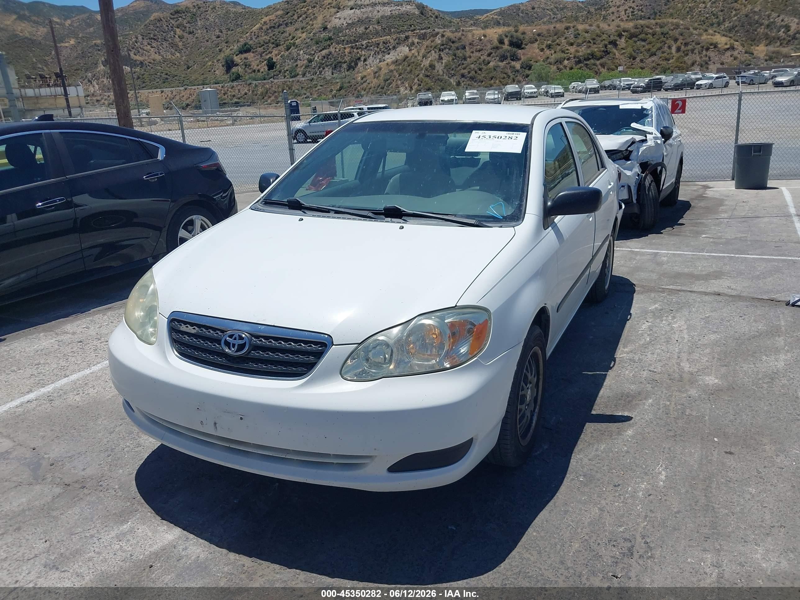 2006 Toyota Corolla Ce White vin: JTDBR32E160063500