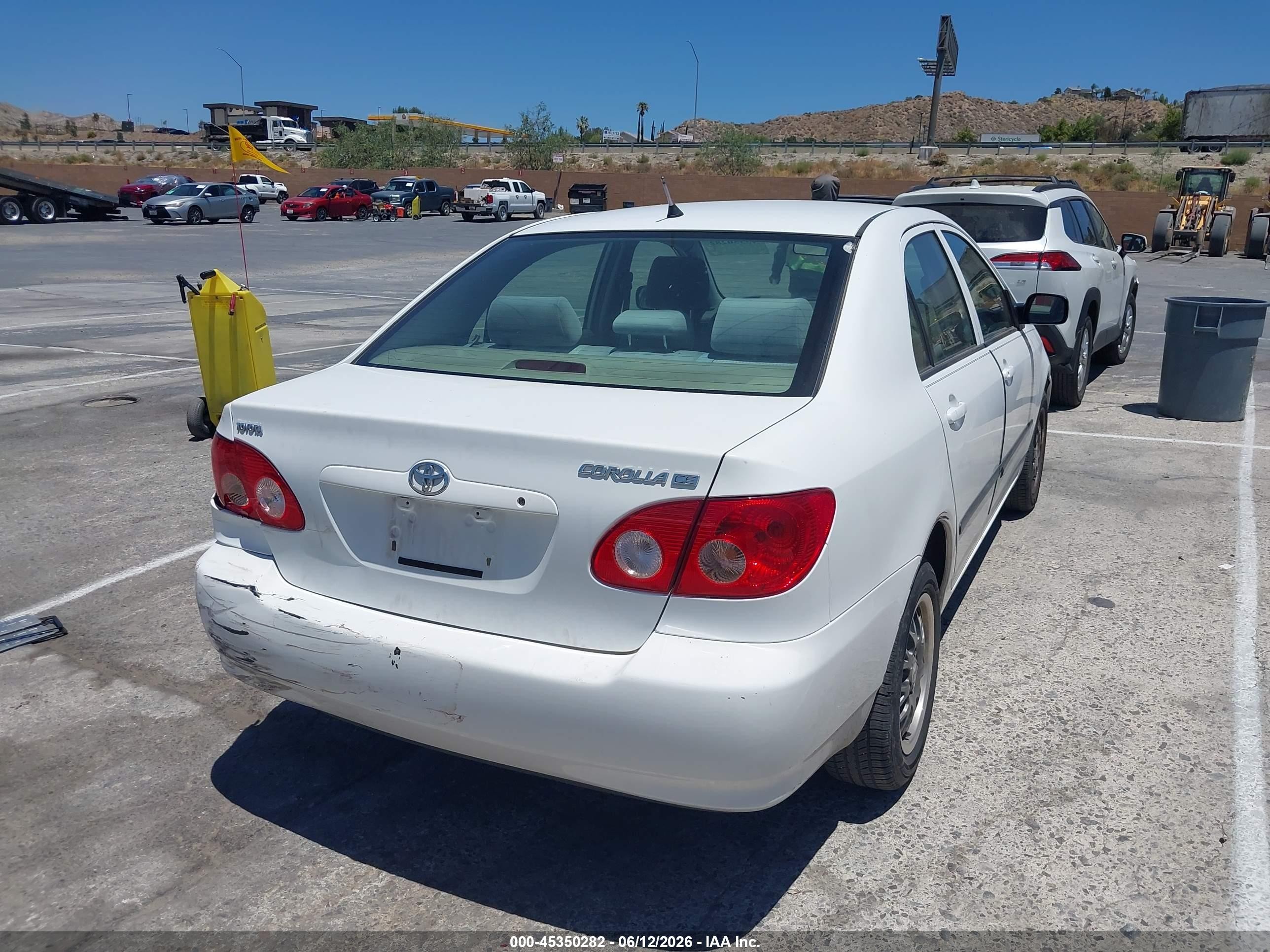 2006 Toyota Corolla Ce White vin: JTDBR32E160063500