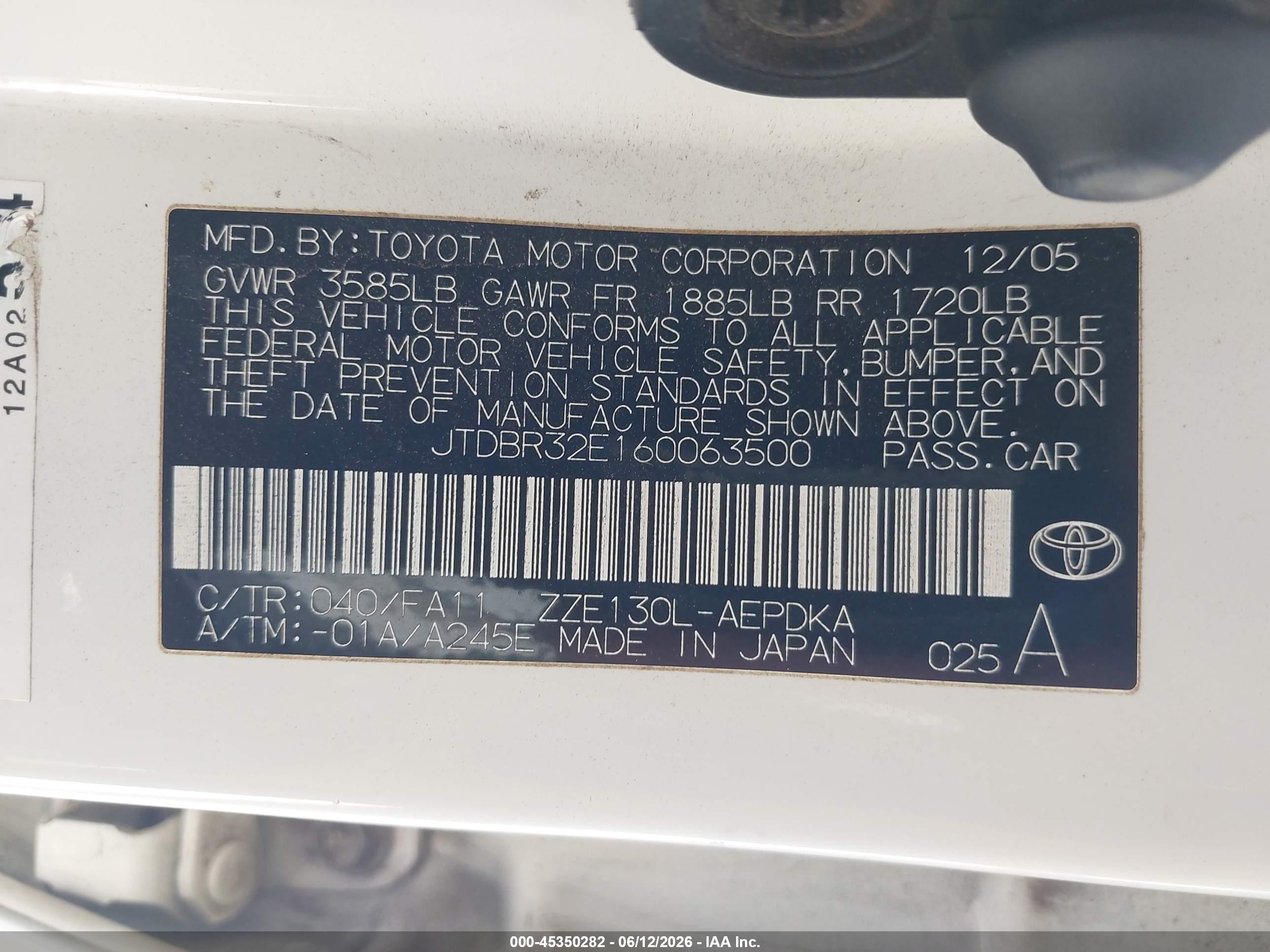 2006 Toyota Corolla Ce White vin: JTDBR32E160063500
