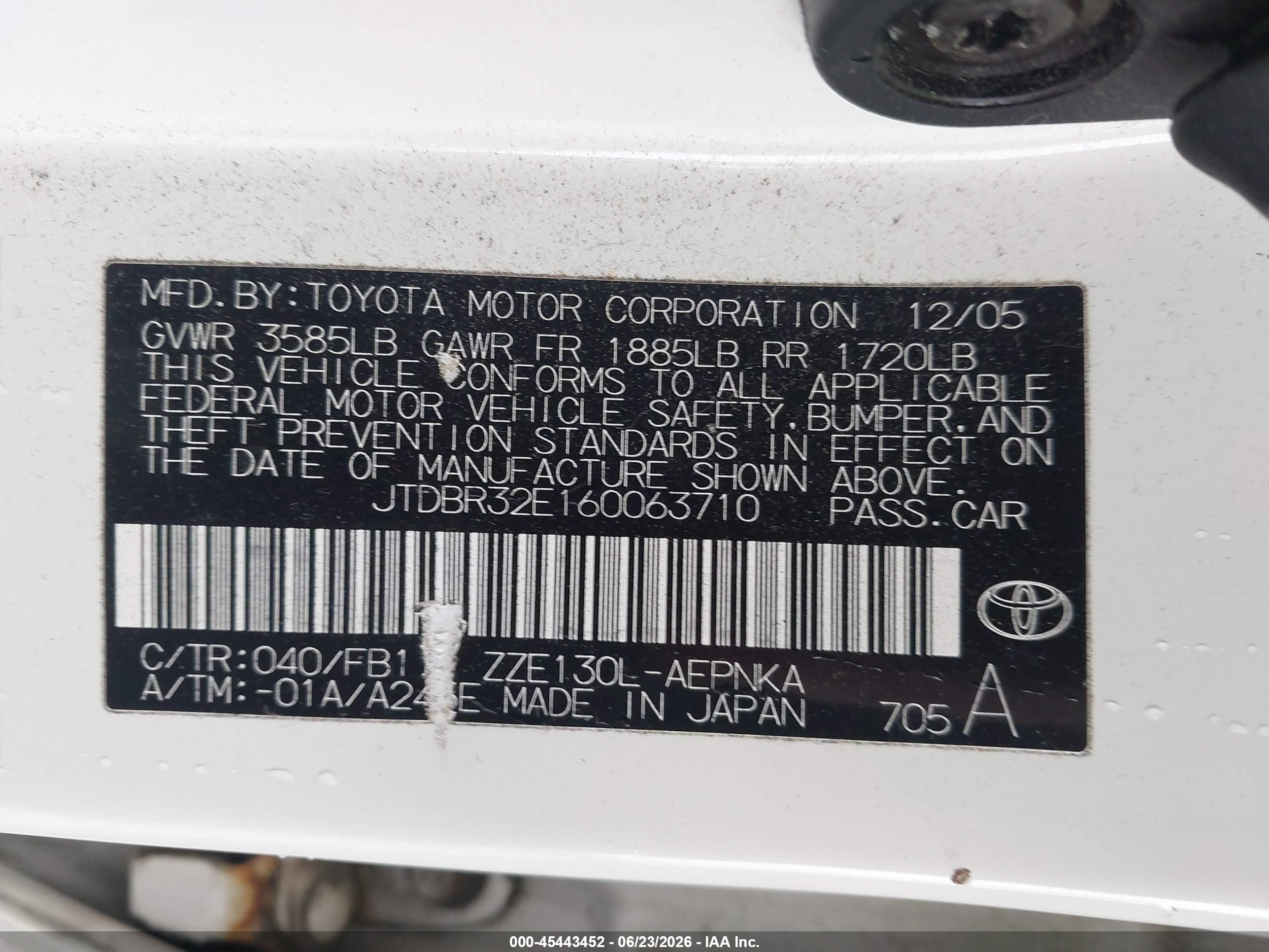 2006 Toyota Corolla Le White vin: JTDBR32E160063710