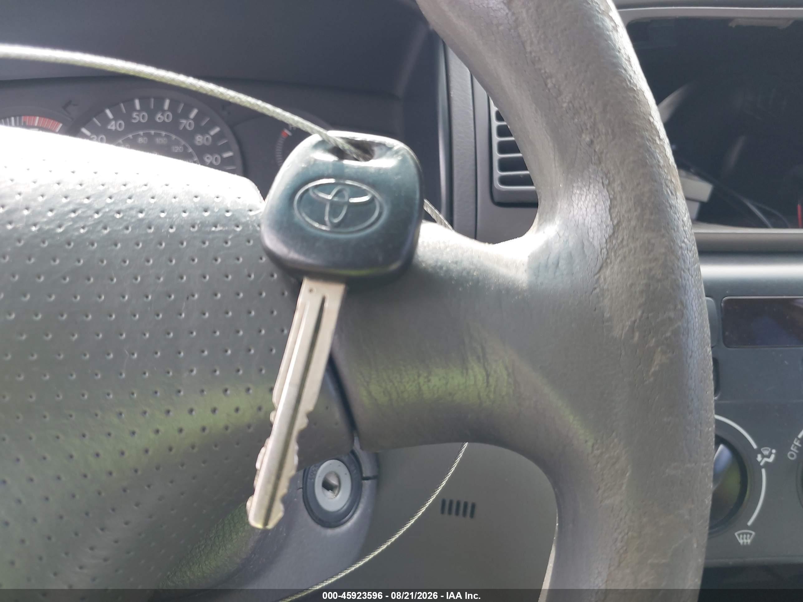 2006 Toyota Corolla Ce Silver vin: JTDBR32E160074948