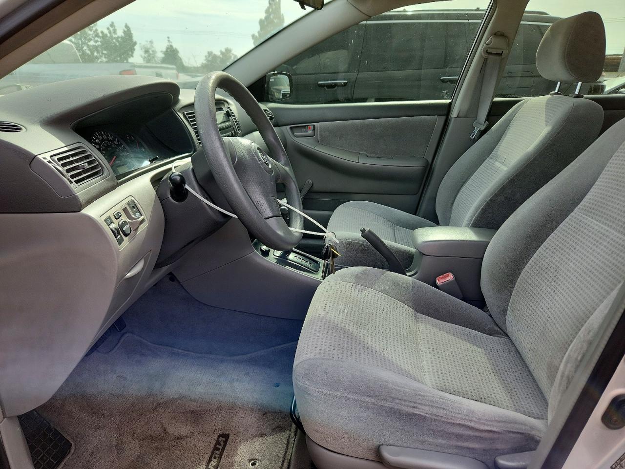 2006 Toyota Corolla Ce Silver vin: JTDBR32E160099767