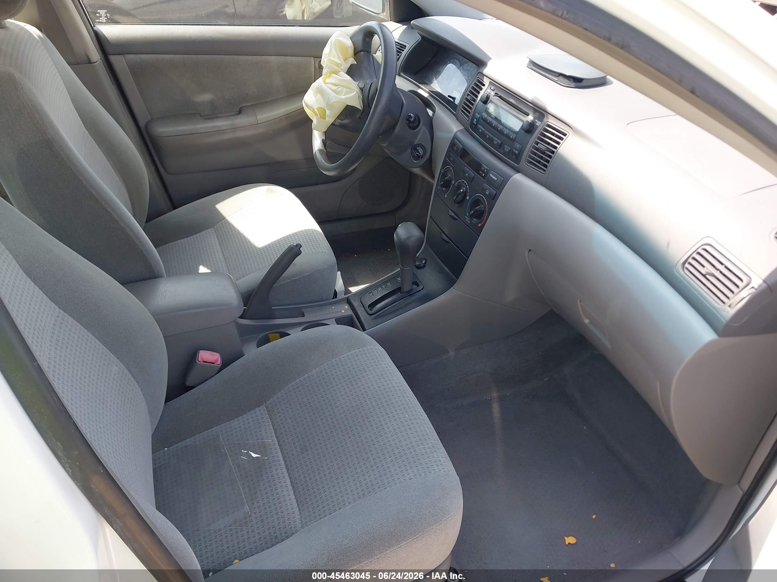 2007 Toyota Corolla Ce White vin: JTDBR32E170112339