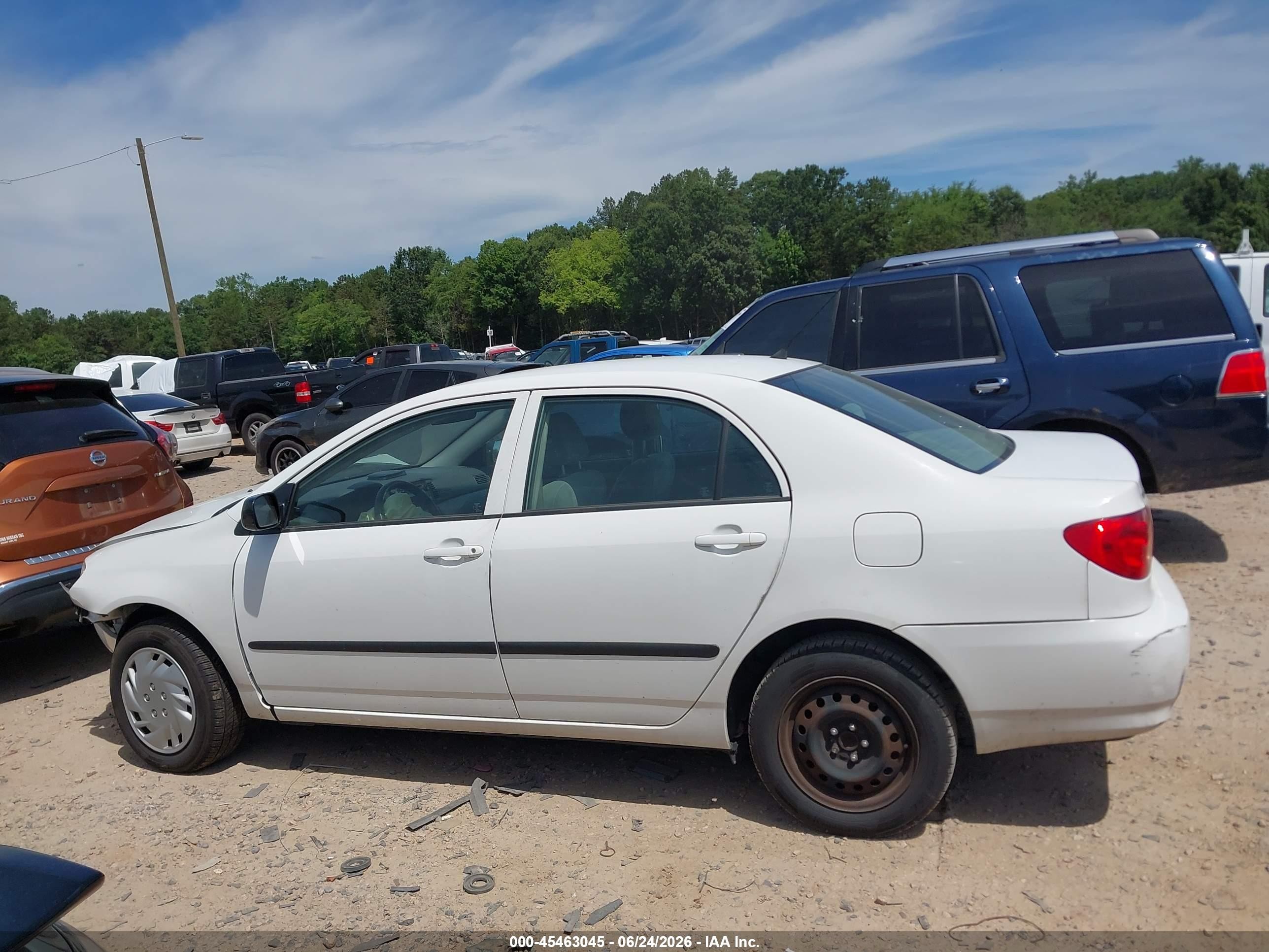 2007 Toyota Corolla Ce White vin: JTDBR32E170112339
