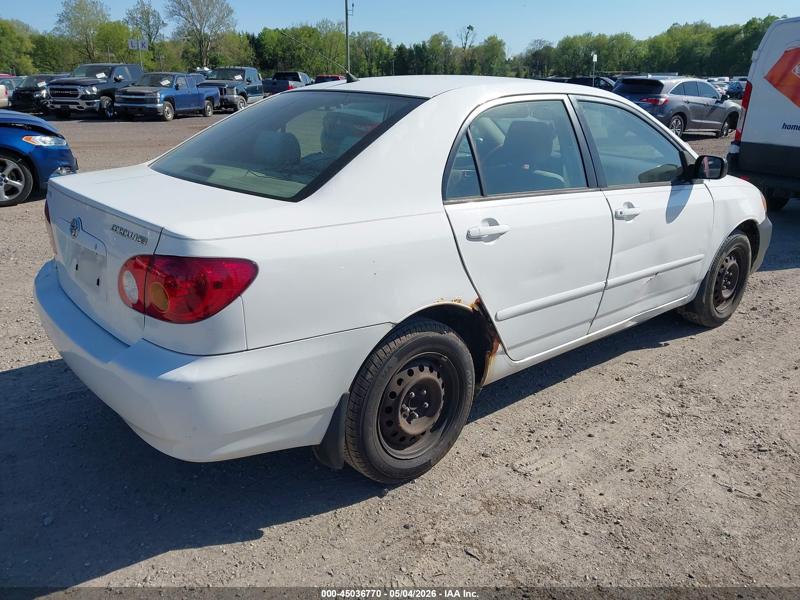 2007 Toyota Corolla Le White vin: JTDBR32E170126046