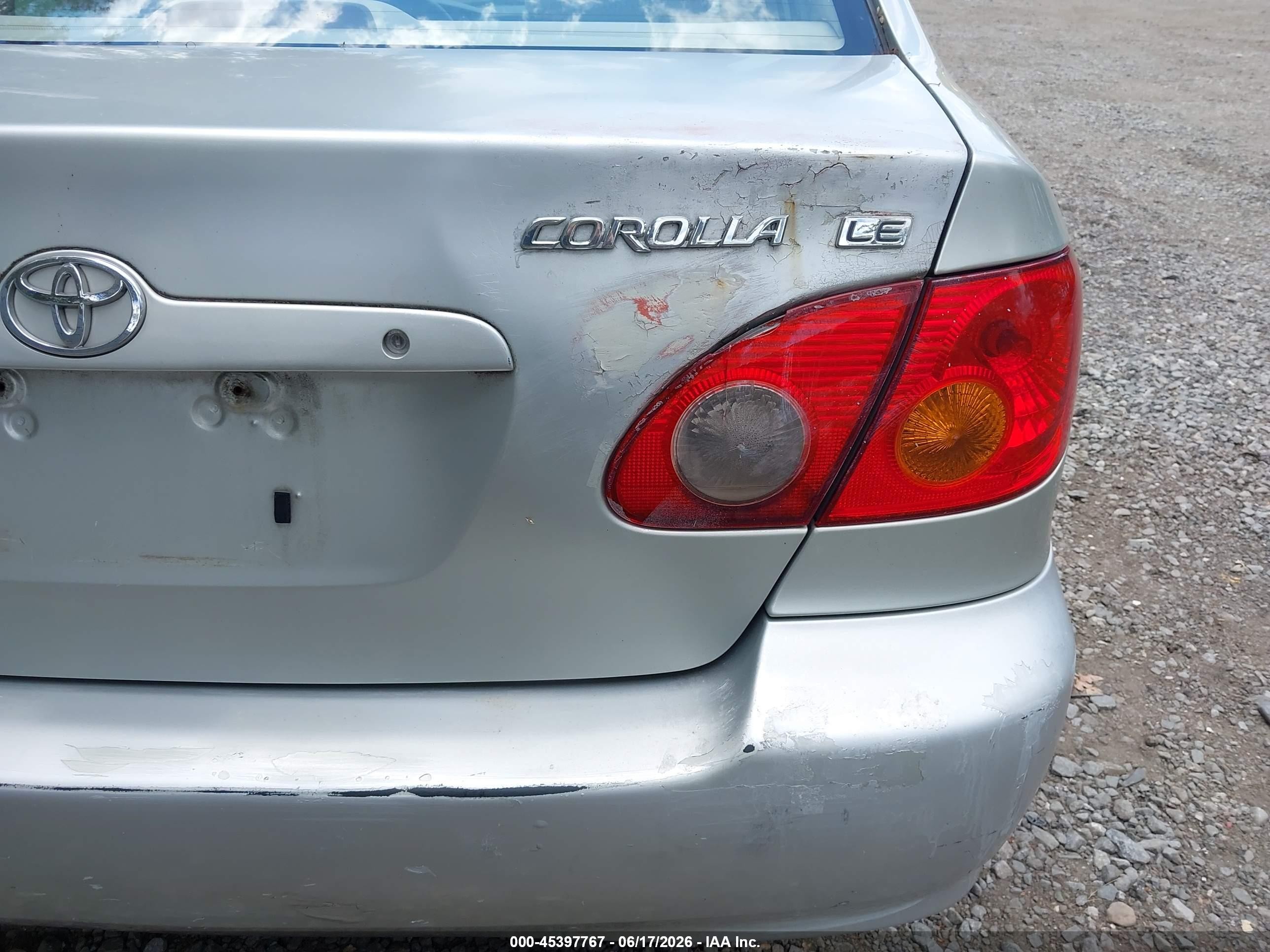 2003 Toyota Corolla Le Silver vin: JTDBR32E230011109