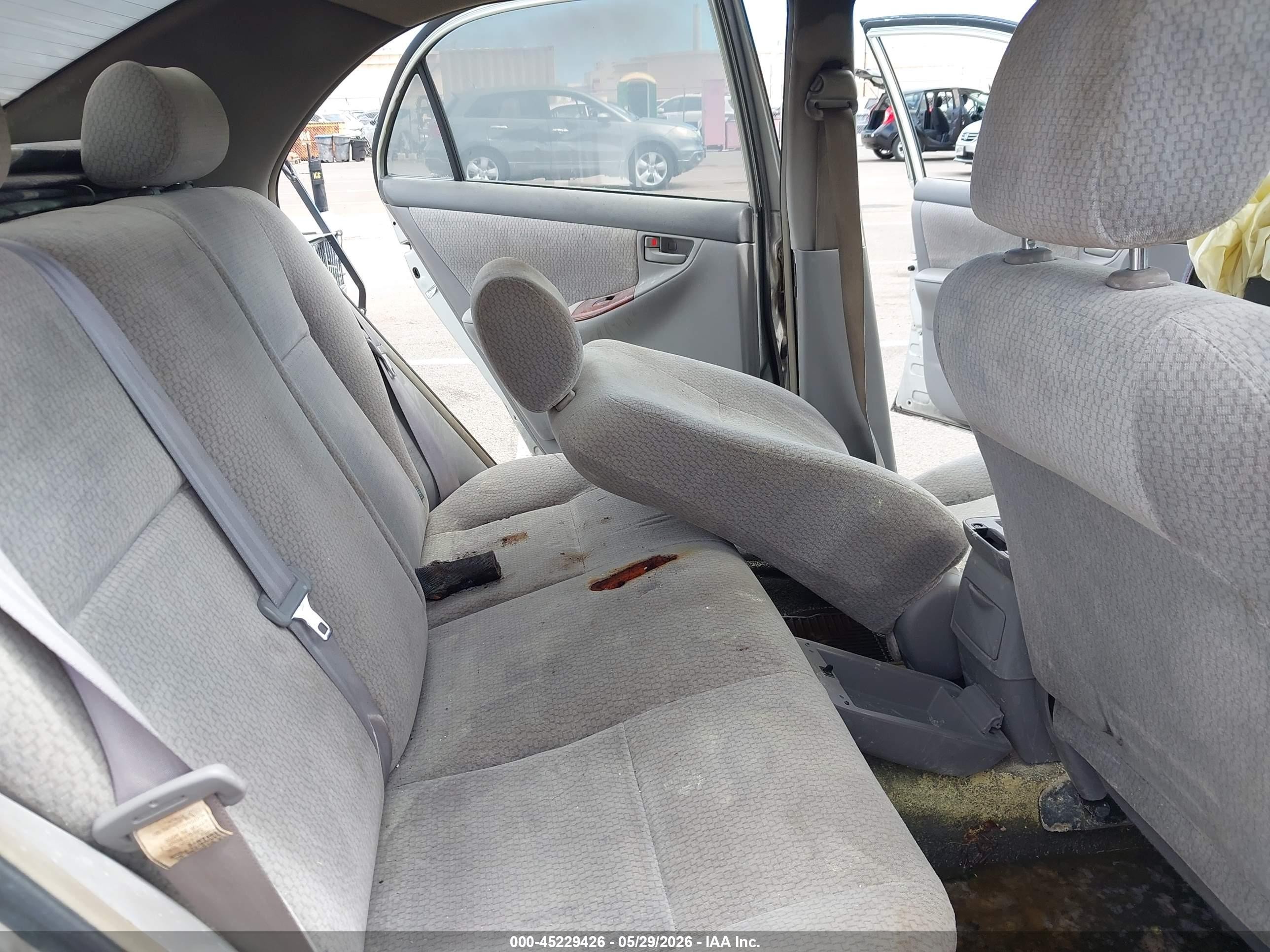 2003 Toyota Corolla Le Gray vin: JTDBR32E230018691