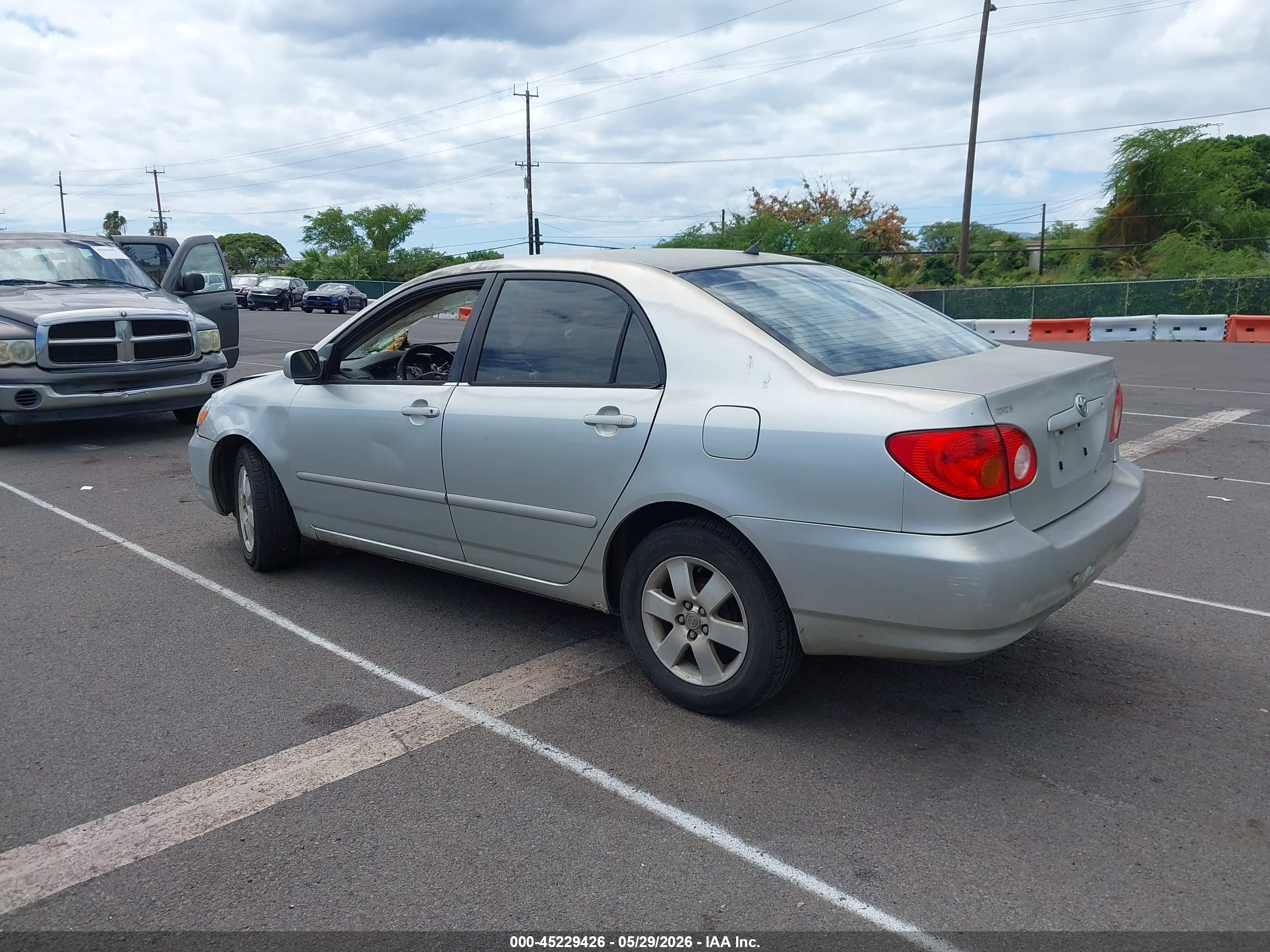 2003 Toyota Corolla Le Gray vin: JTDBR32E230018691