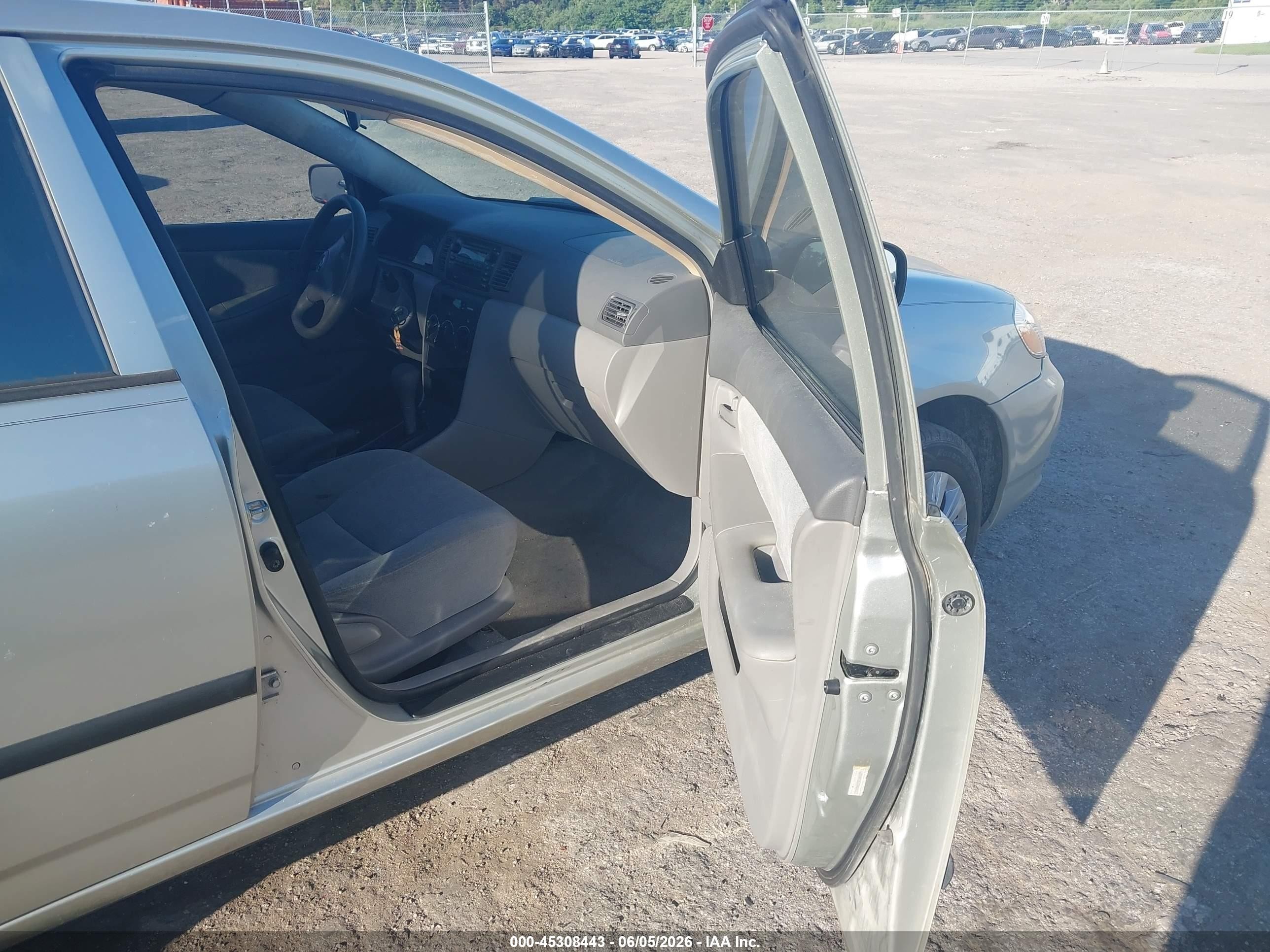 2003 Toyota Corolla Ce Silver vin: JTDBR32E230026113