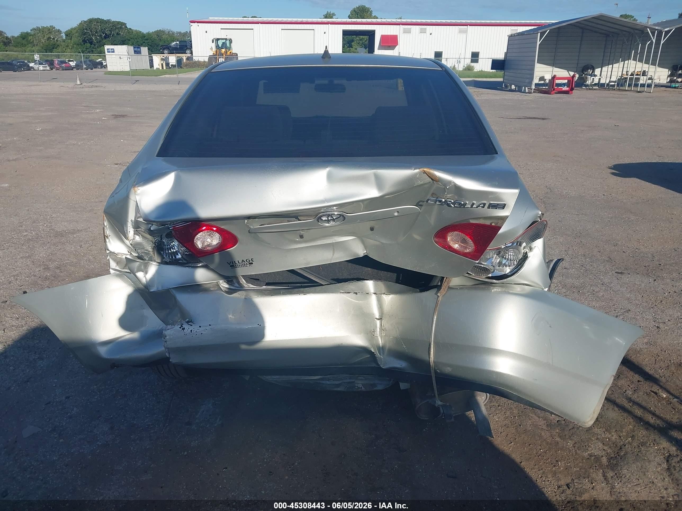 2003 Toyota Corolla Ce Silver vin: JTDBR32E230026113