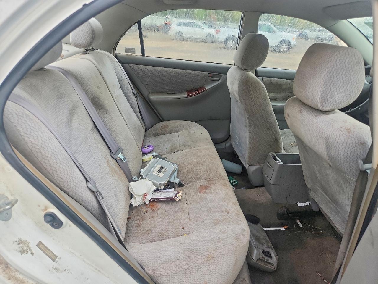2003 Toyota Corolla Le White vin: JTDBR32E230028458