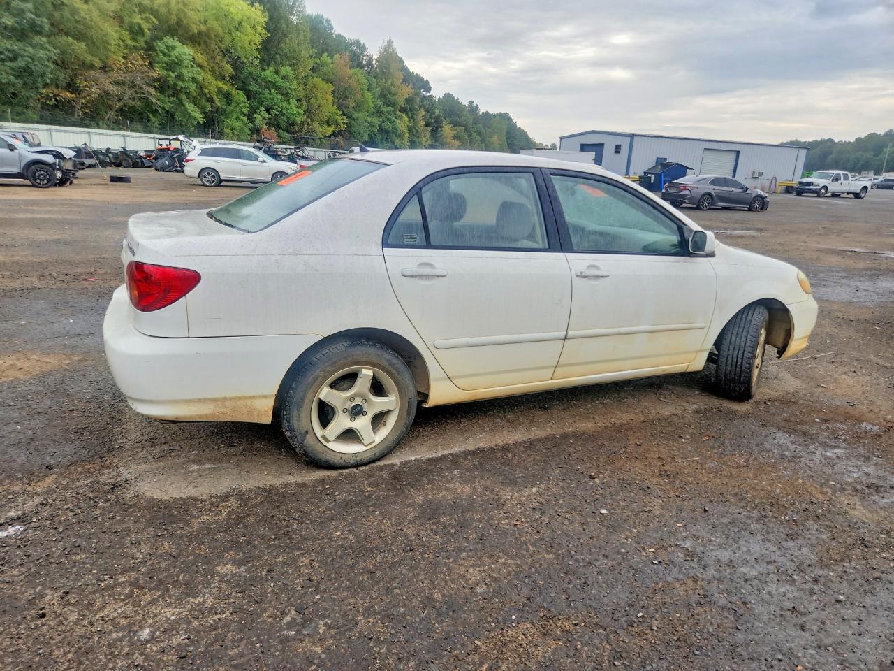 2003 Toyota Corolla Le White vin: JTDBR32E230028458