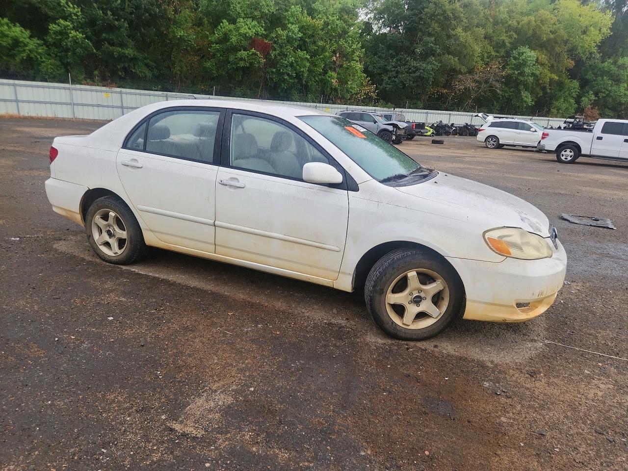 2003 Toyota Corolla Le White vin: JTDBR32E230028458