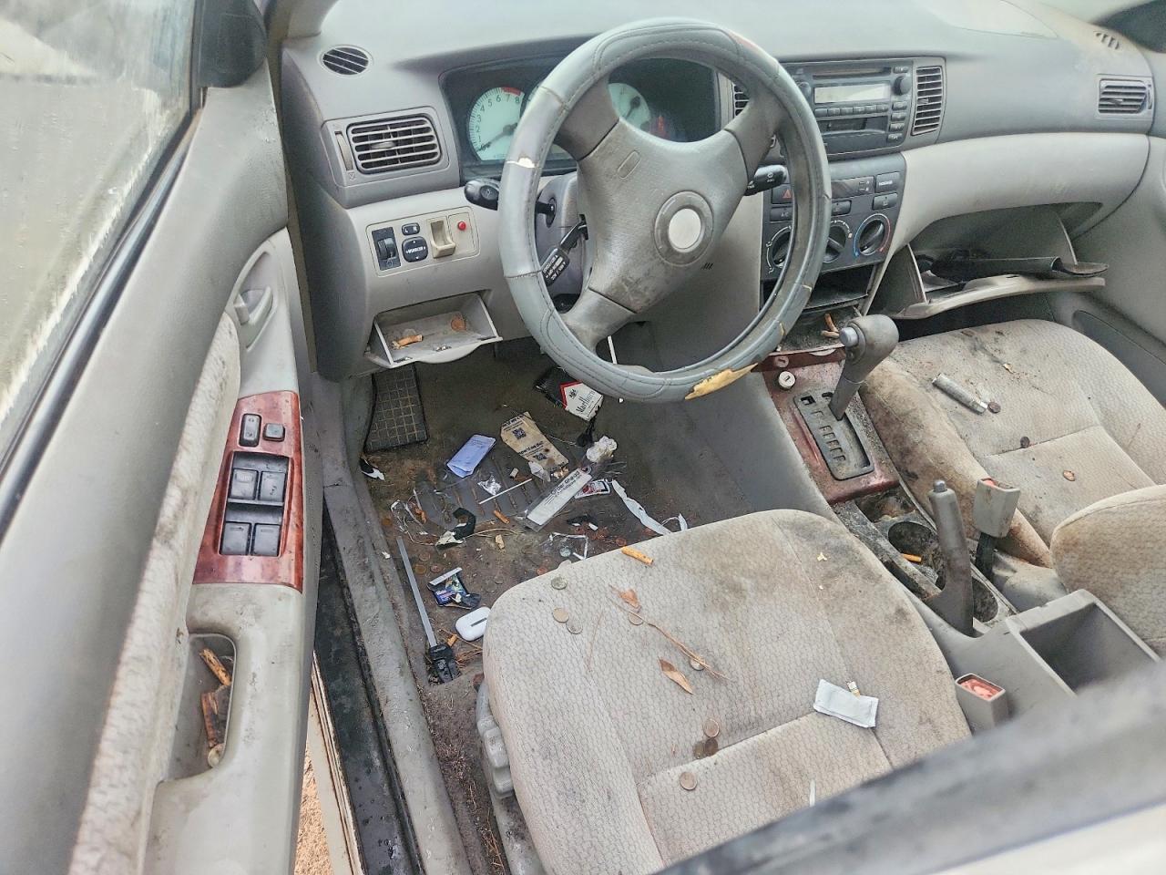 2003 Toyota Corolla Le White vin: JTDBR32E230028458