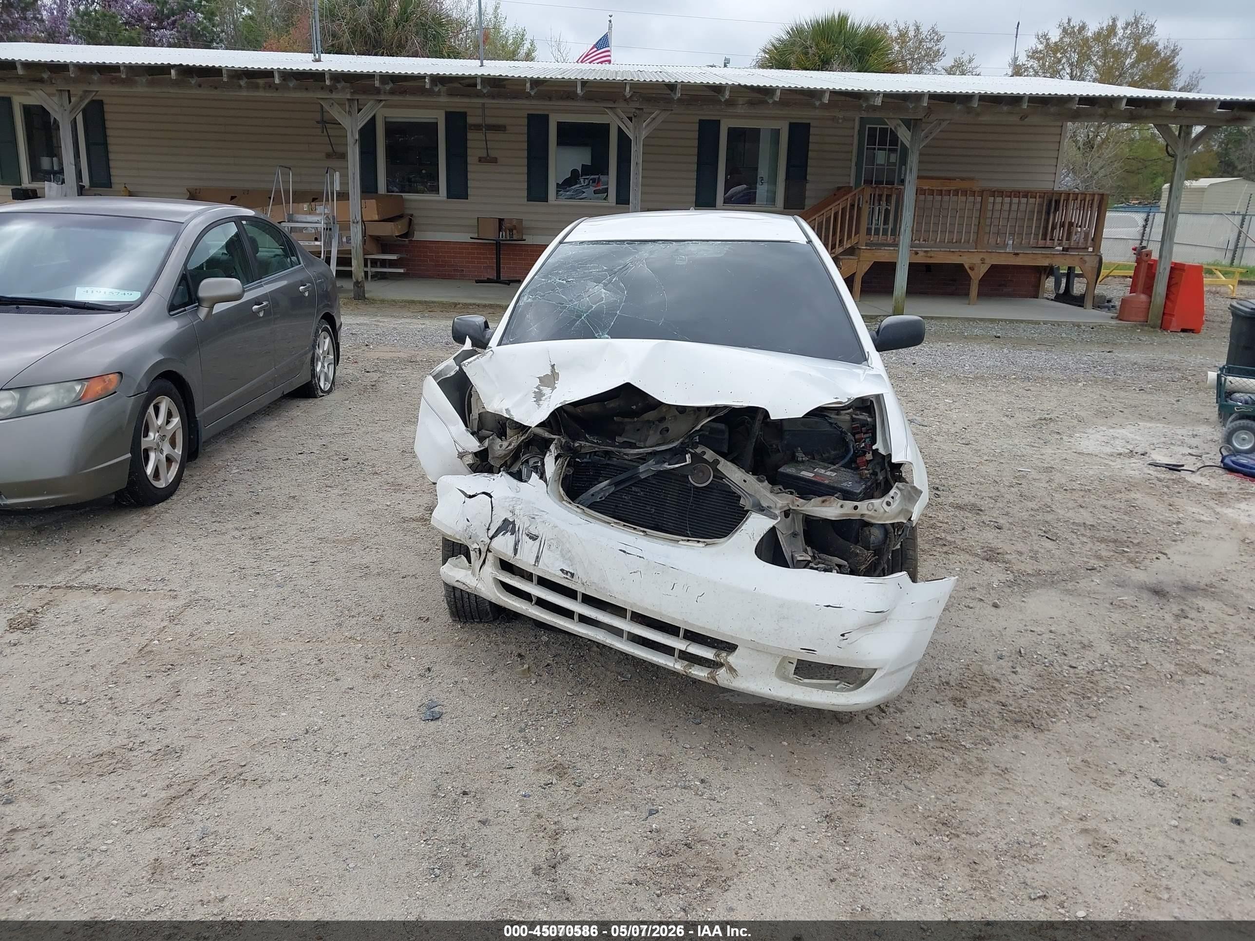 2003 Toyota Corolla Ce White vin: JTDBR32E230041596