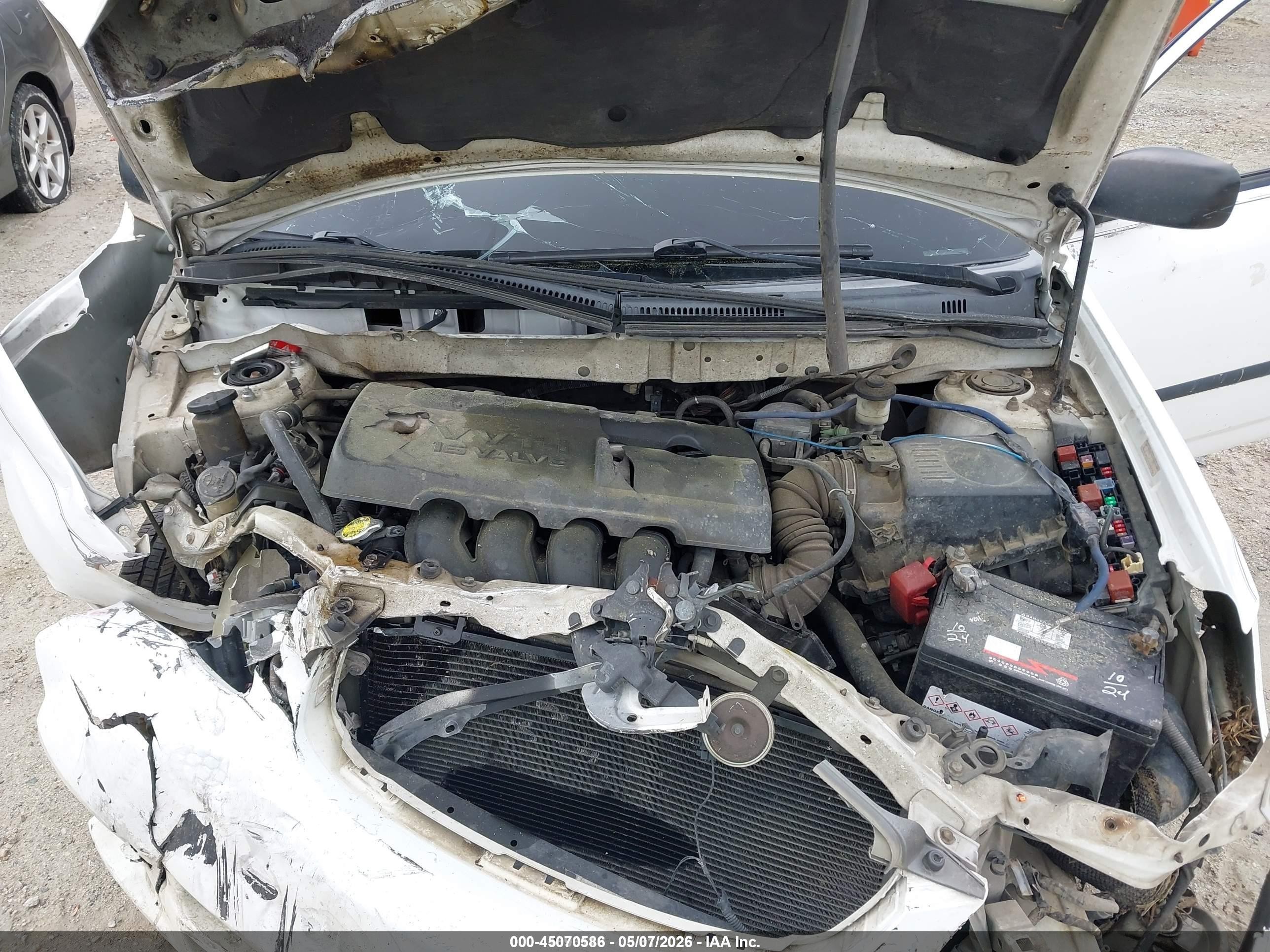 2003 Toyota Corolla Ce White vin: JTDBR32E230041596