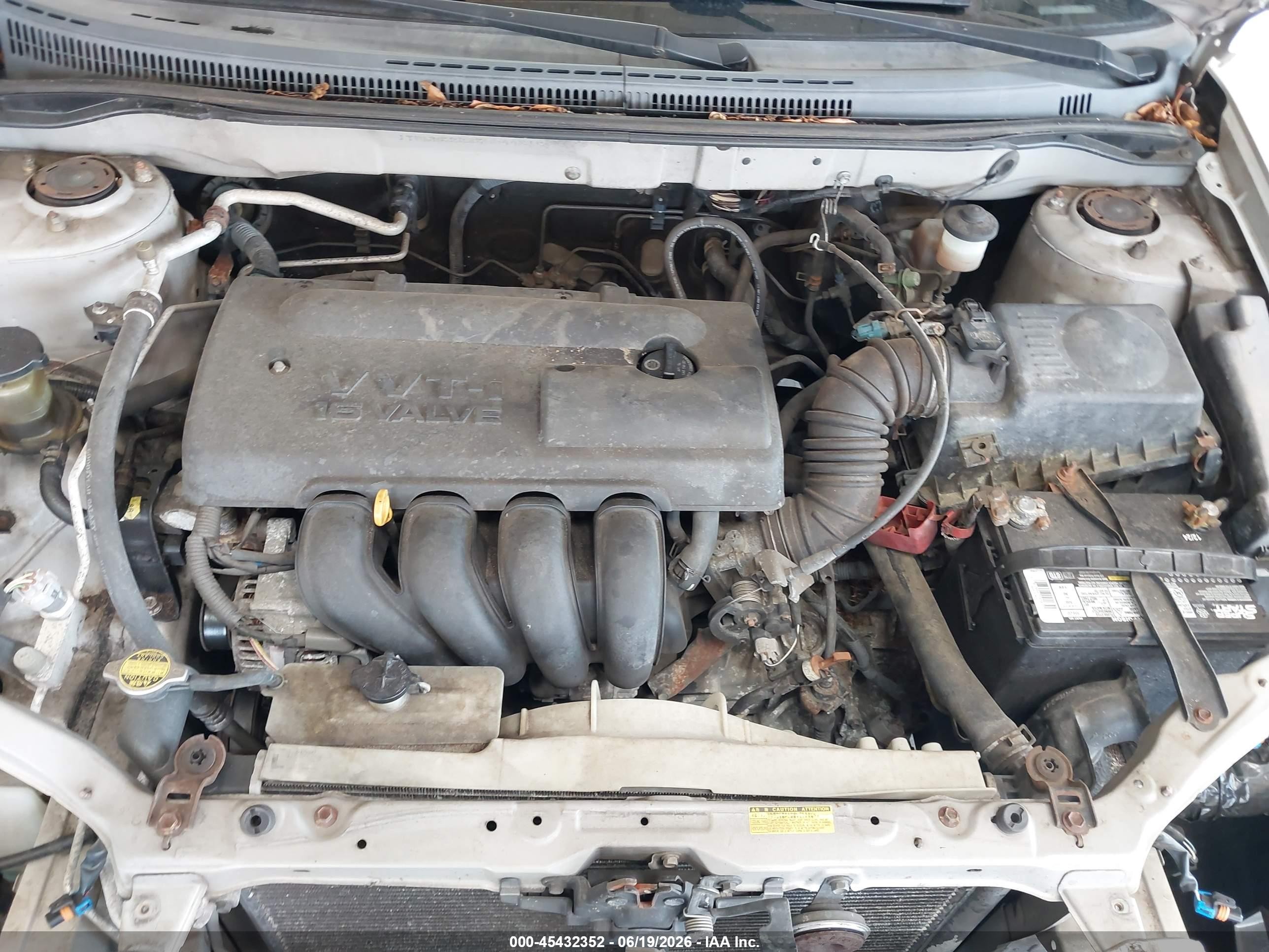 2003 Toyota Corolla Le Silver vin: JTDBR32E230044515