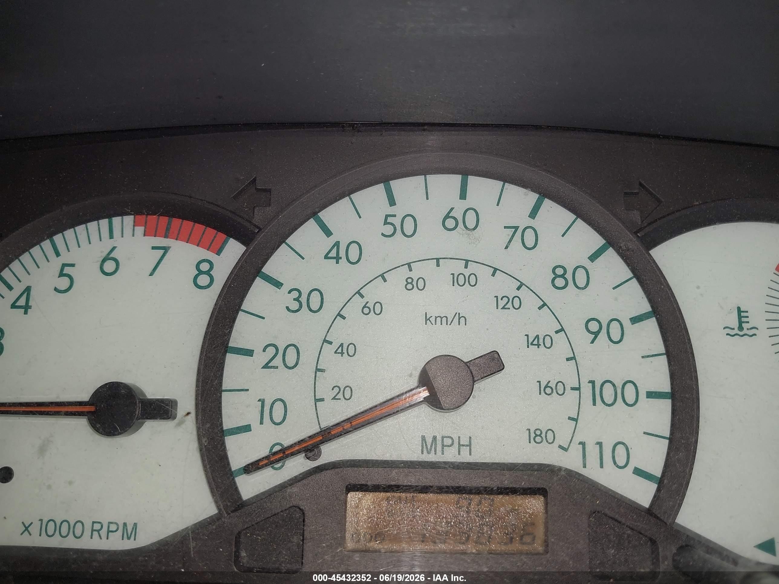 2003 Toyota Corolla Le Silver vin: JTDBR32E230044515