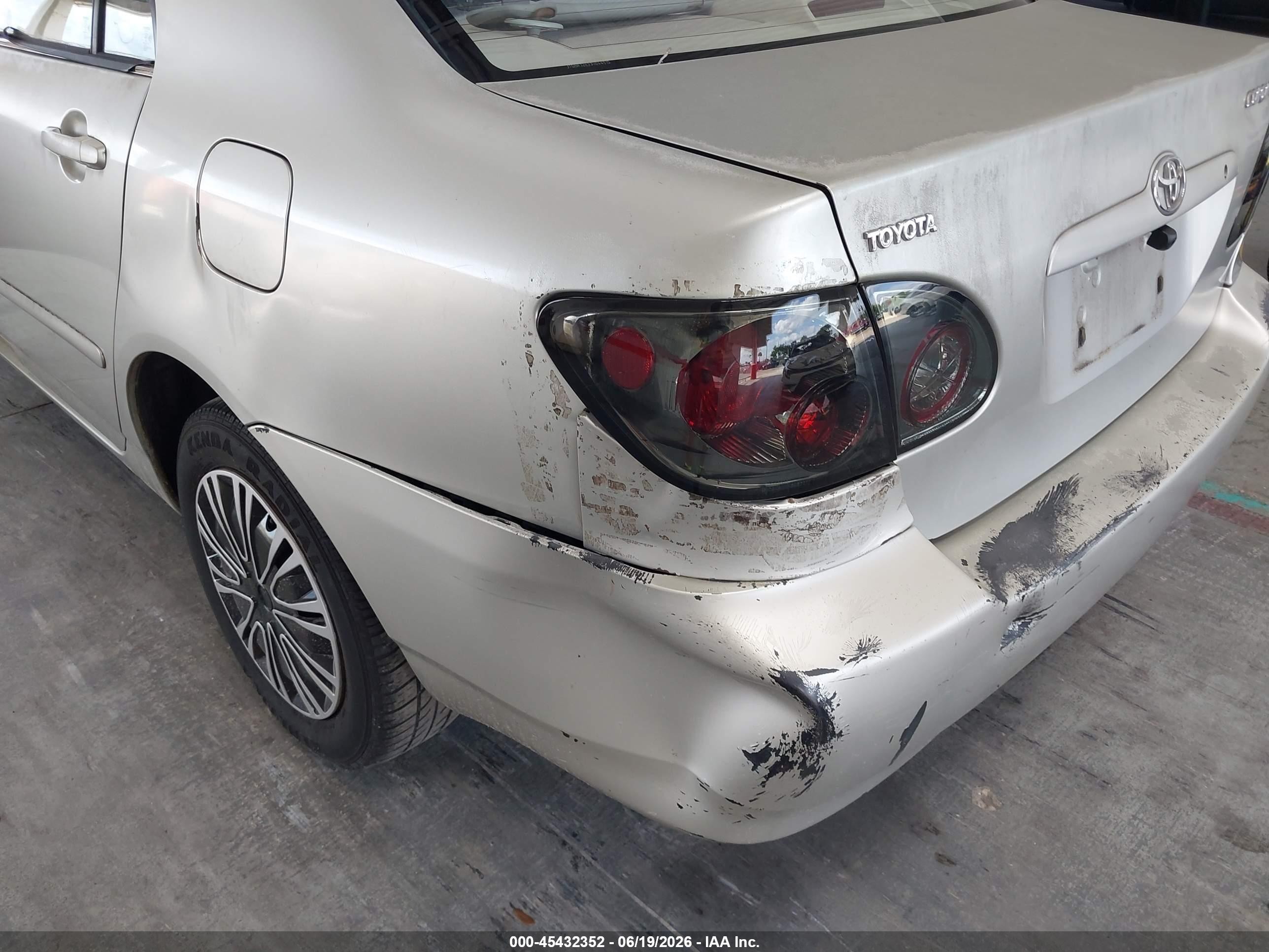 2003 Toyota Corolla Le Silver vin: JTDBR32E230044515