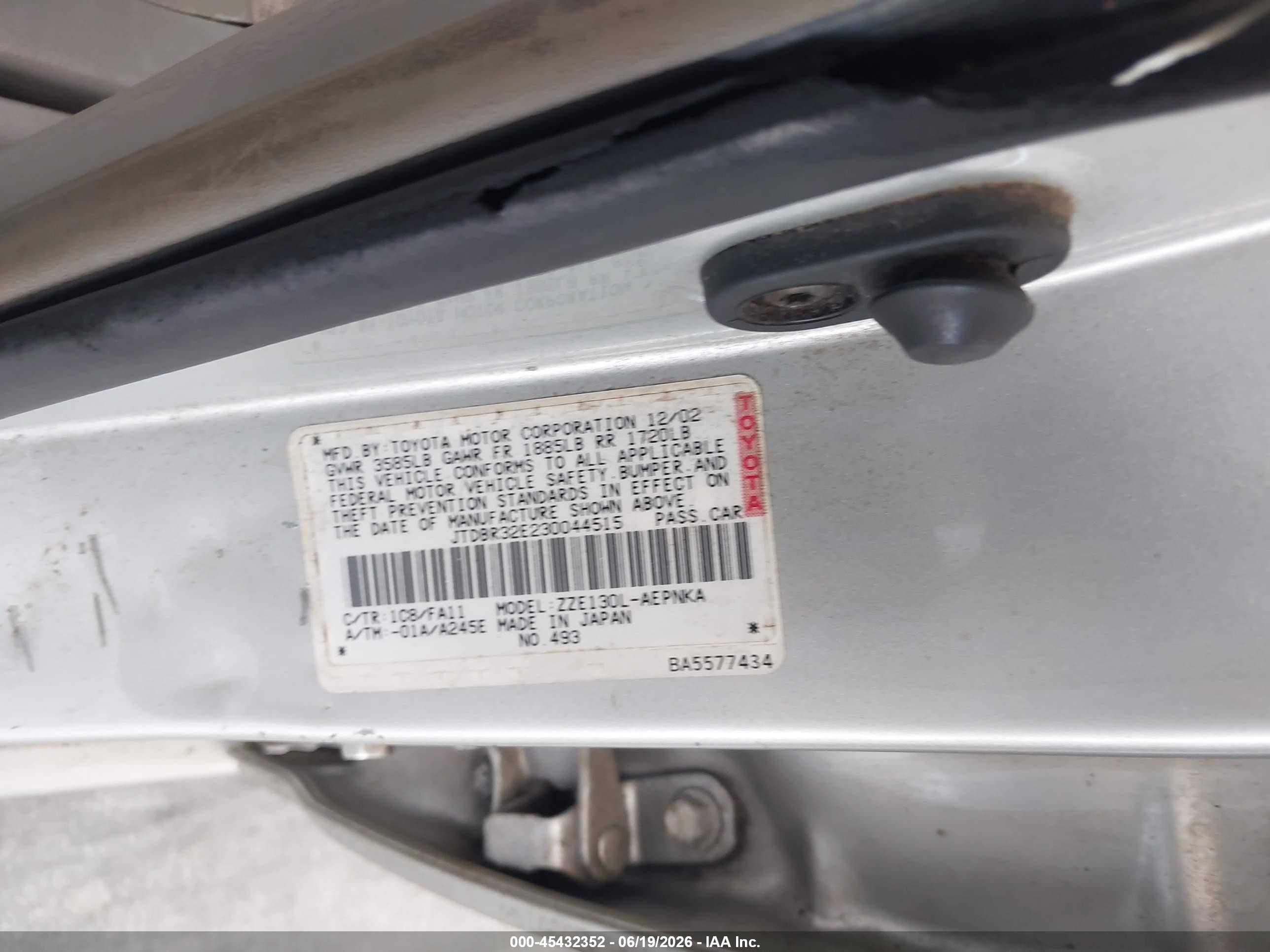 2003 Toyota Corolla Le Silver vin: JTDBR32E230044515