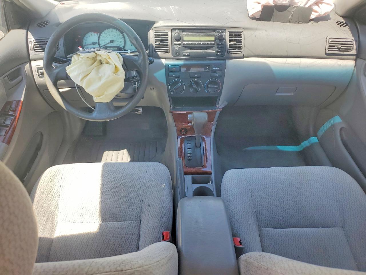 2003 Toyota Corolla Le Silver vin: JTDBR32E230045471