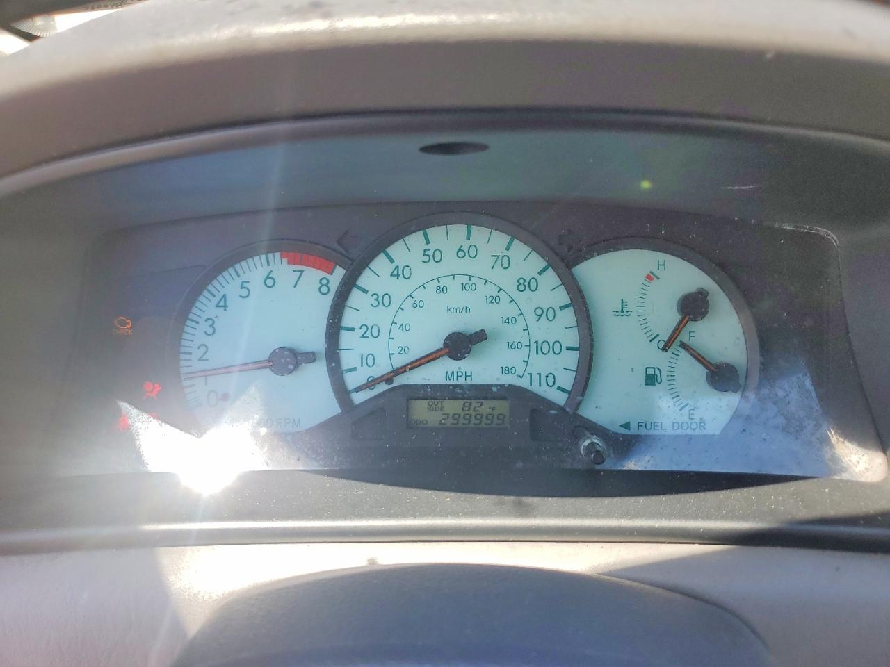 2003 Toyota Corolla Le Silver vin: JTDBR32E230045471