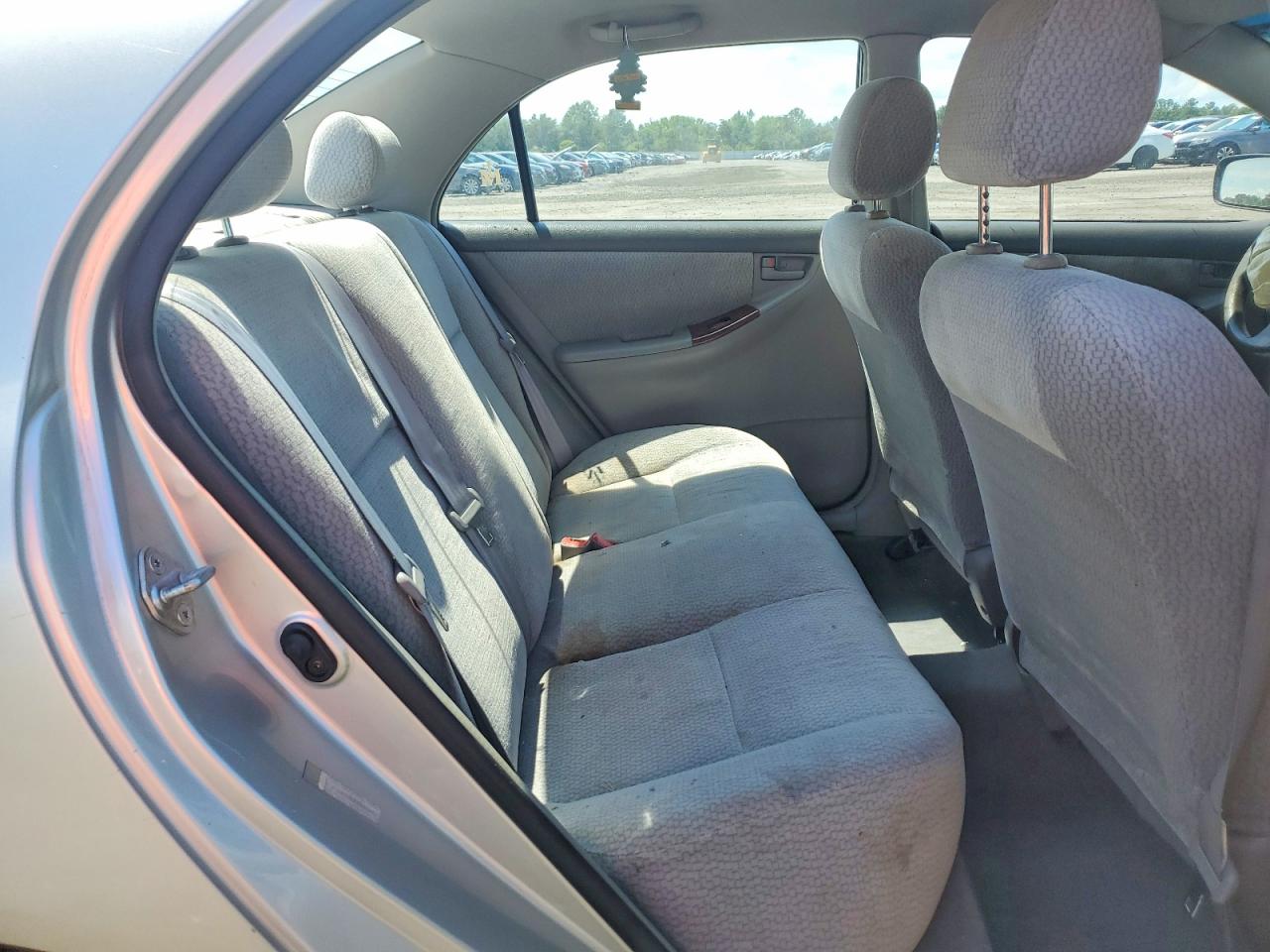 2003 Toyota Corolla Le Silver vin: JTDBR32E230045471