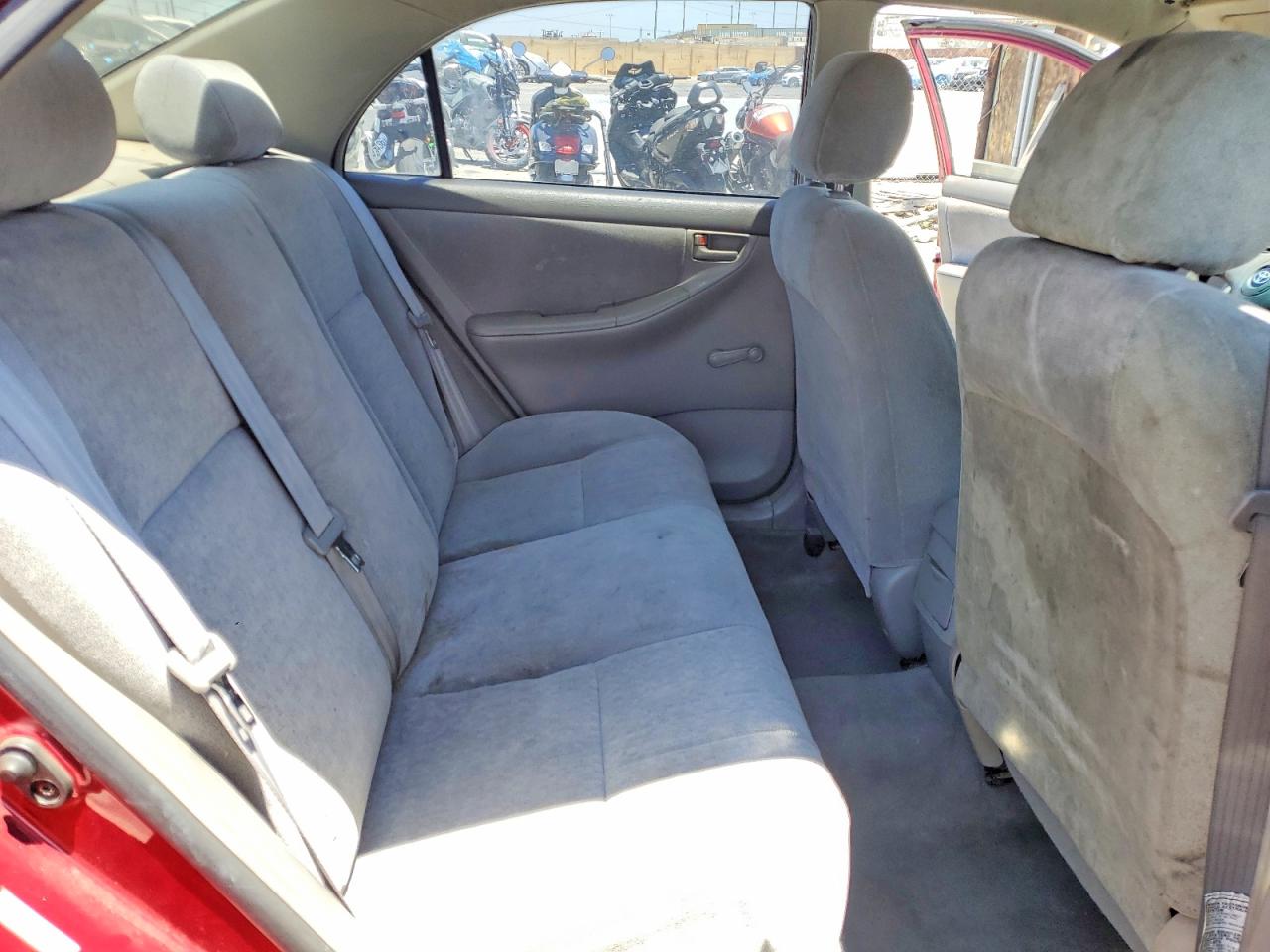 2004 Toyota Corolla Ce Red vin: JTDBR32E242018129