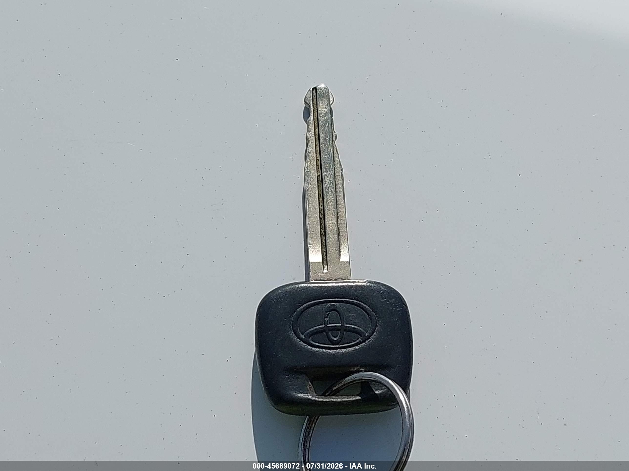 2004 Toyota Corolla Ce Silver vin: JTDBR32E242024738
