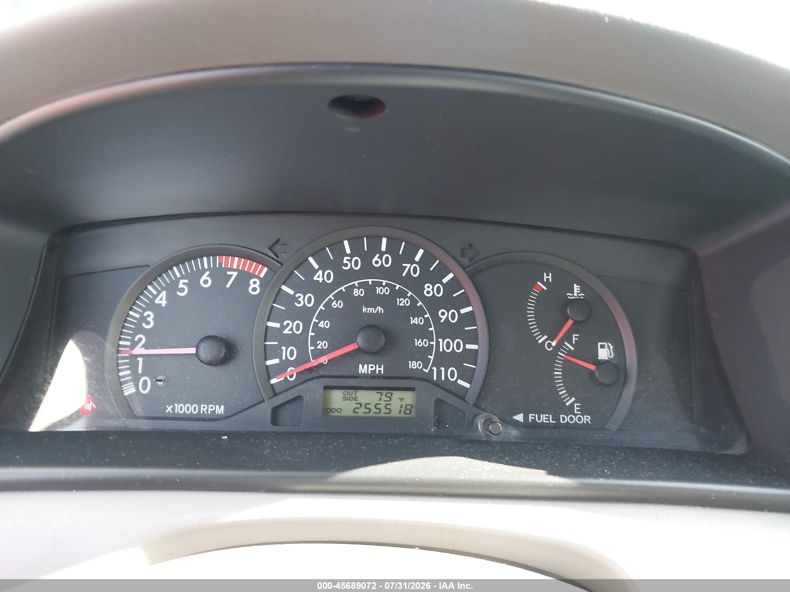 2004 Toyota Corolla Ce Silver vin: JTDBR32E242024738