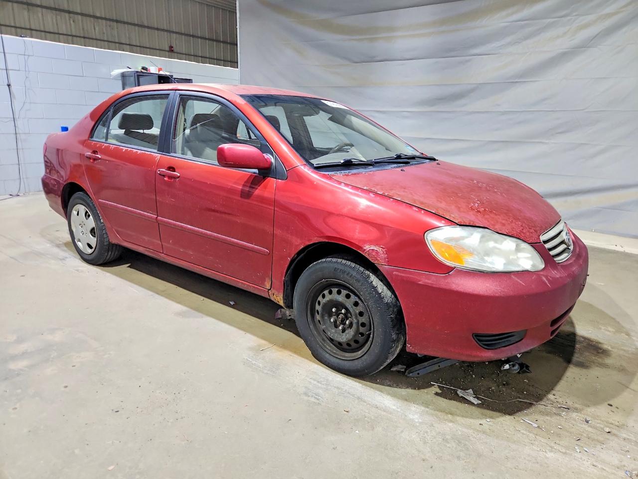 2004 Toyota Corolla Le Red vin: JTDBR32E242025999