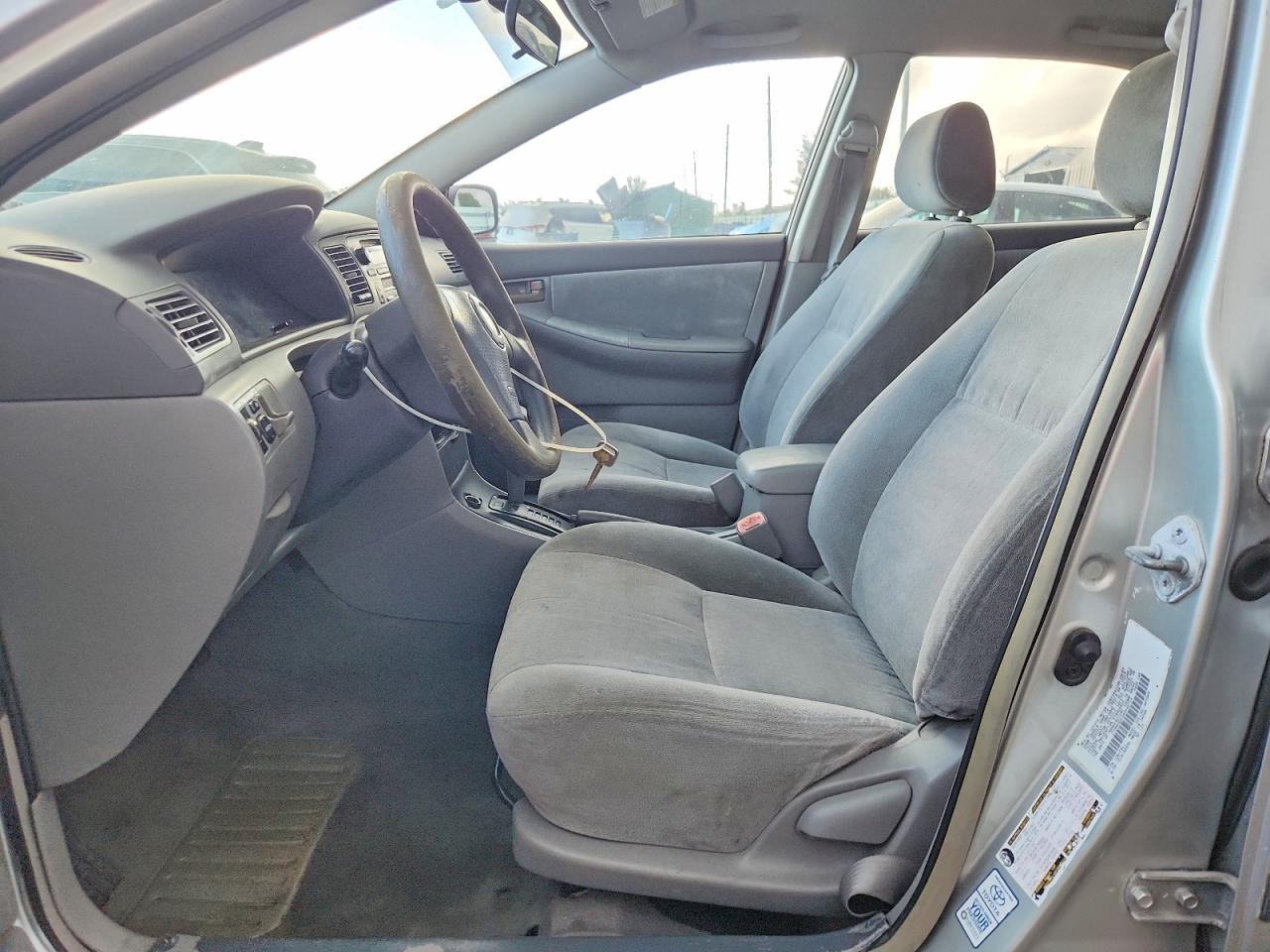 2004 Toyota Corolla Ce Silver vin: JTDBR32E242040714